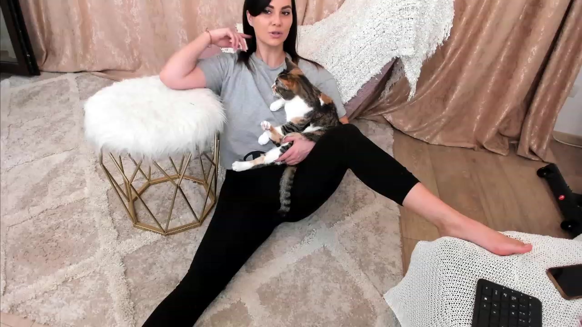 Gallery image thumbnail from MissFairy's myfreecams stream on, 02/06/2023, 19:10 image 6 of 20