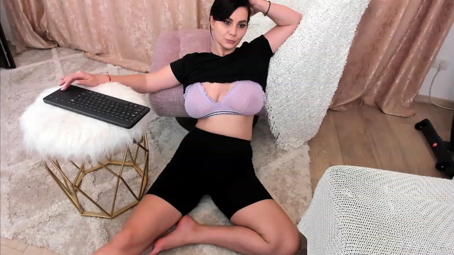 Gallery image thumbnail from MissFairy's myfreecams stream on, 02/10/2023, 23:08 image 19 of 20
