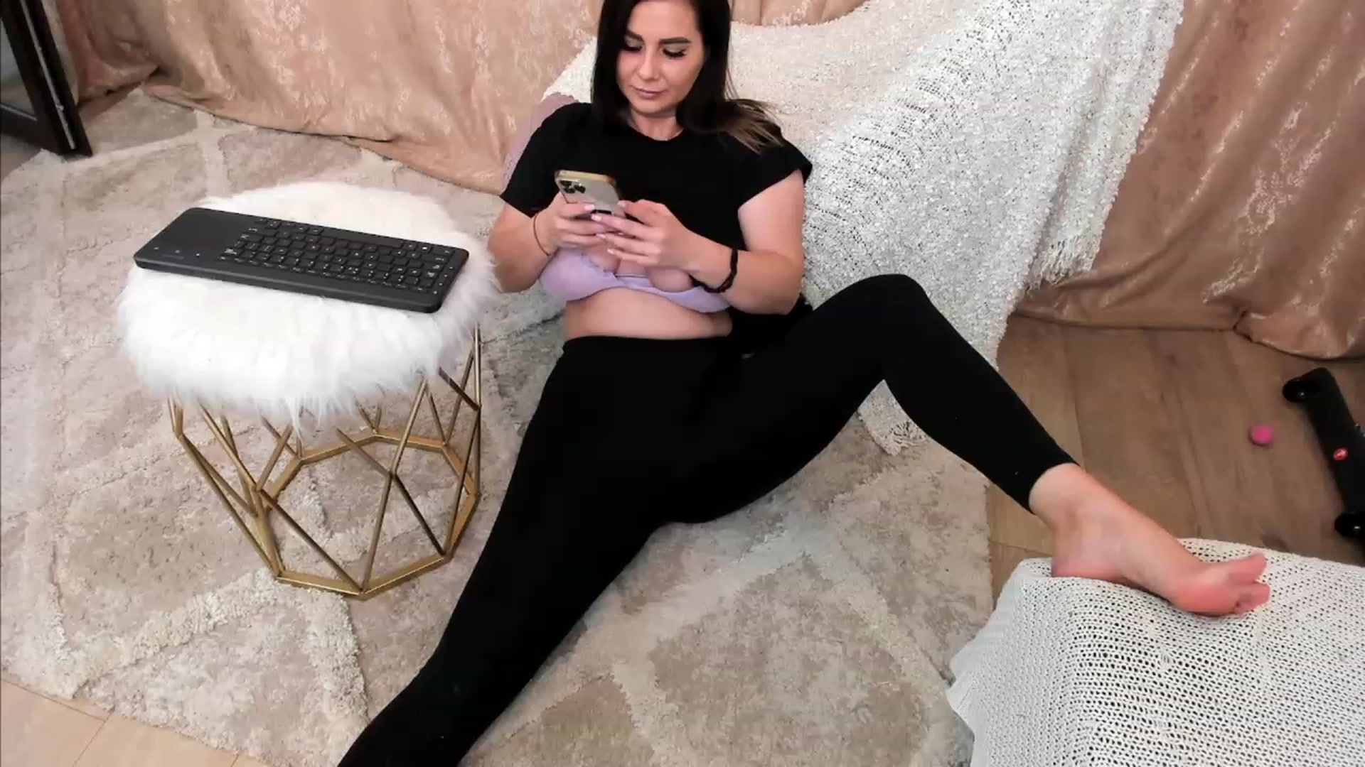 Gallery image thumbnail from MissFairy's myfreecams stream on, 02/27/2023, 19:28 image 14 of 20