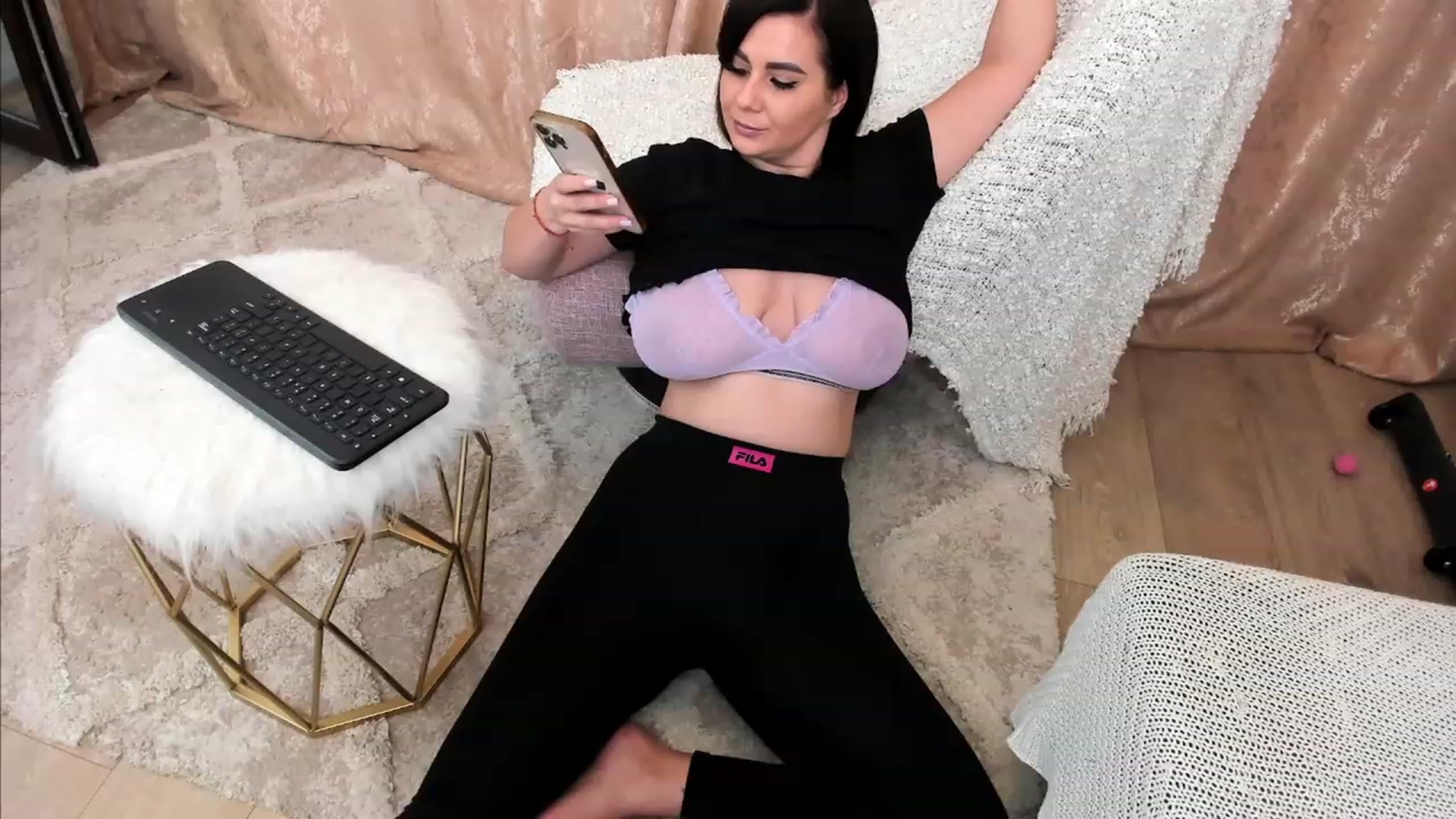 Gallery image thumbnail from MissFairy's myfreecams stream on, 02/27/2023, 19:28 image 10 of 20