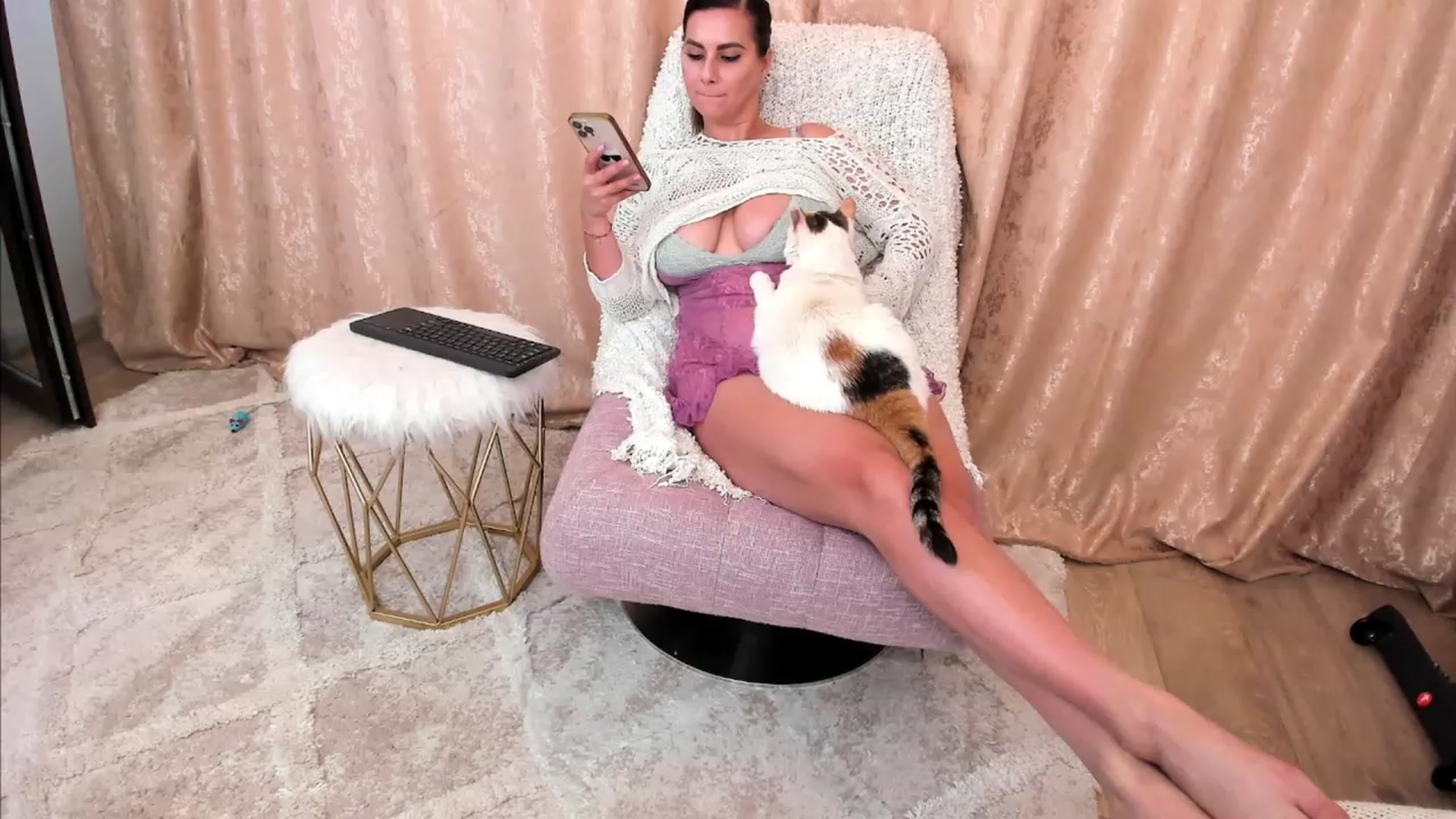 Gallery image thumbnail from MissFairy's myfreecams stream on, 04/01/2023, 21:47 image 1 of 20