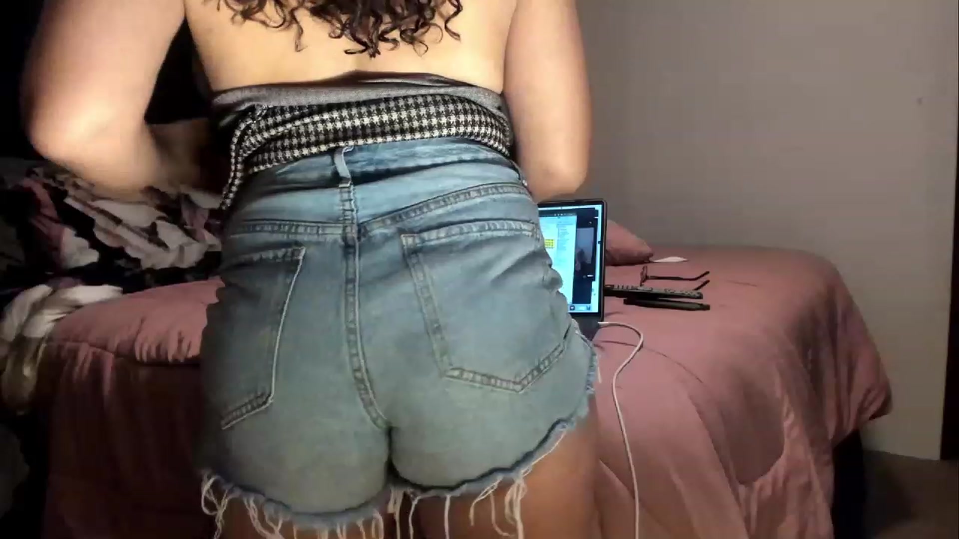 Gallery image thumbnail from MissFantaC's myfreecams stream on, 03/23/2023, 05:13 image 17 of 20