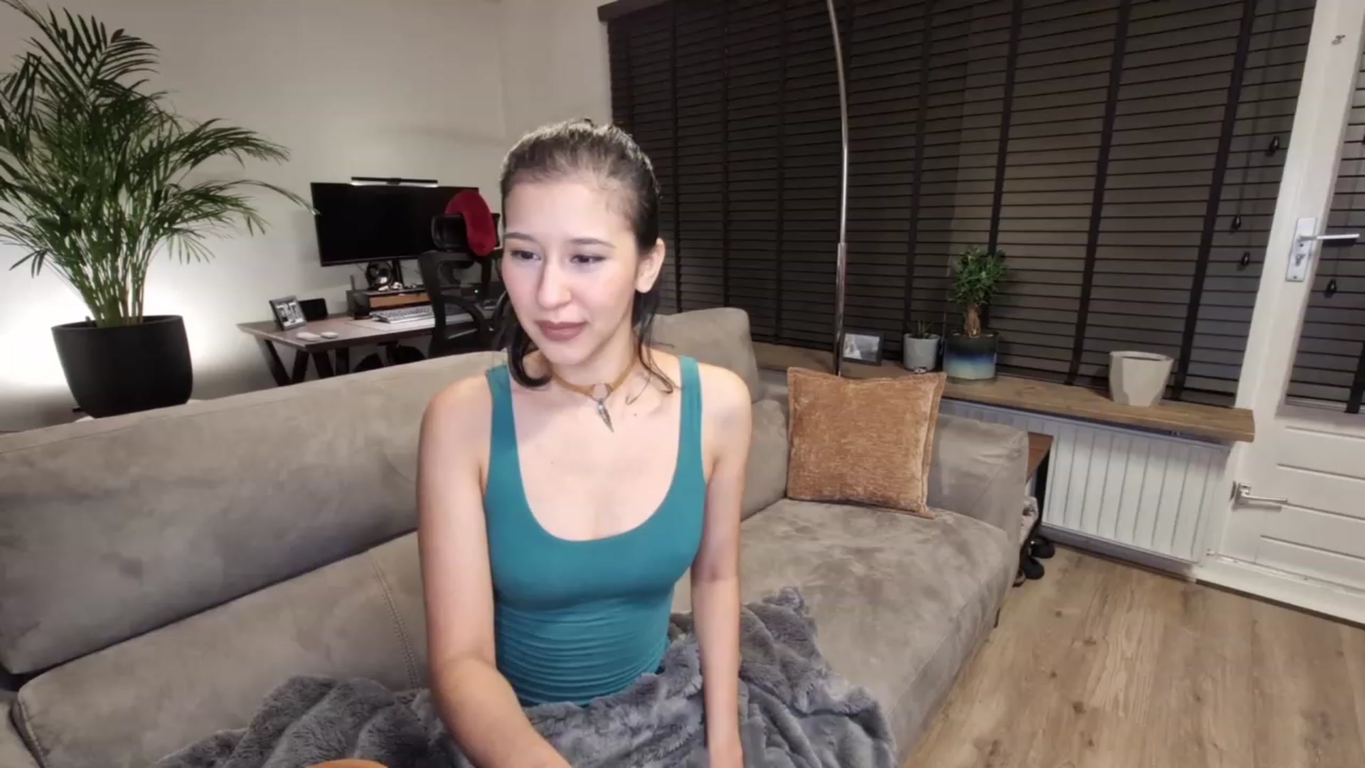 Gallery image thumbnail from MissFine's myfreecams stream on, 12/23/2022, 05:38 image 7 of 20