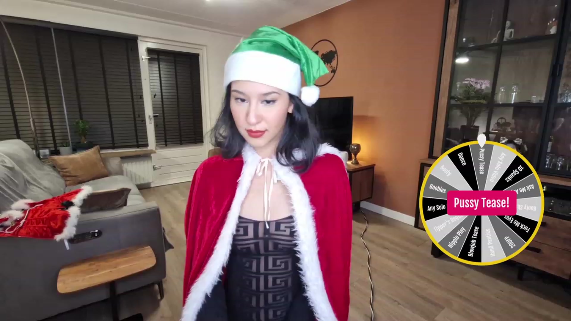 Gallery image thumbnail from MissFine's myfreecams stream on, 12/25/2022, 07:15 image 6 of 20