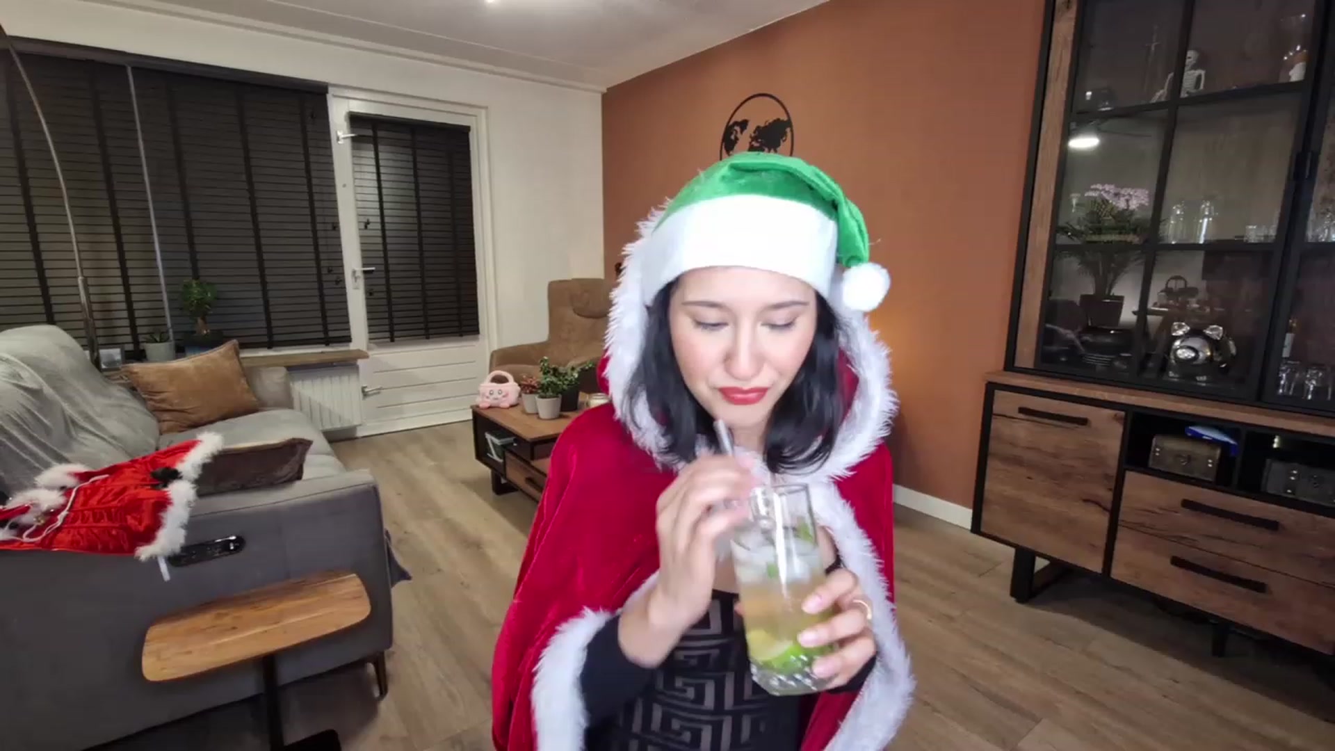 Gallery image thumbnail from MissFine's myfreecams stream on, 12/25/2022, 07:15 image 7 of 20
