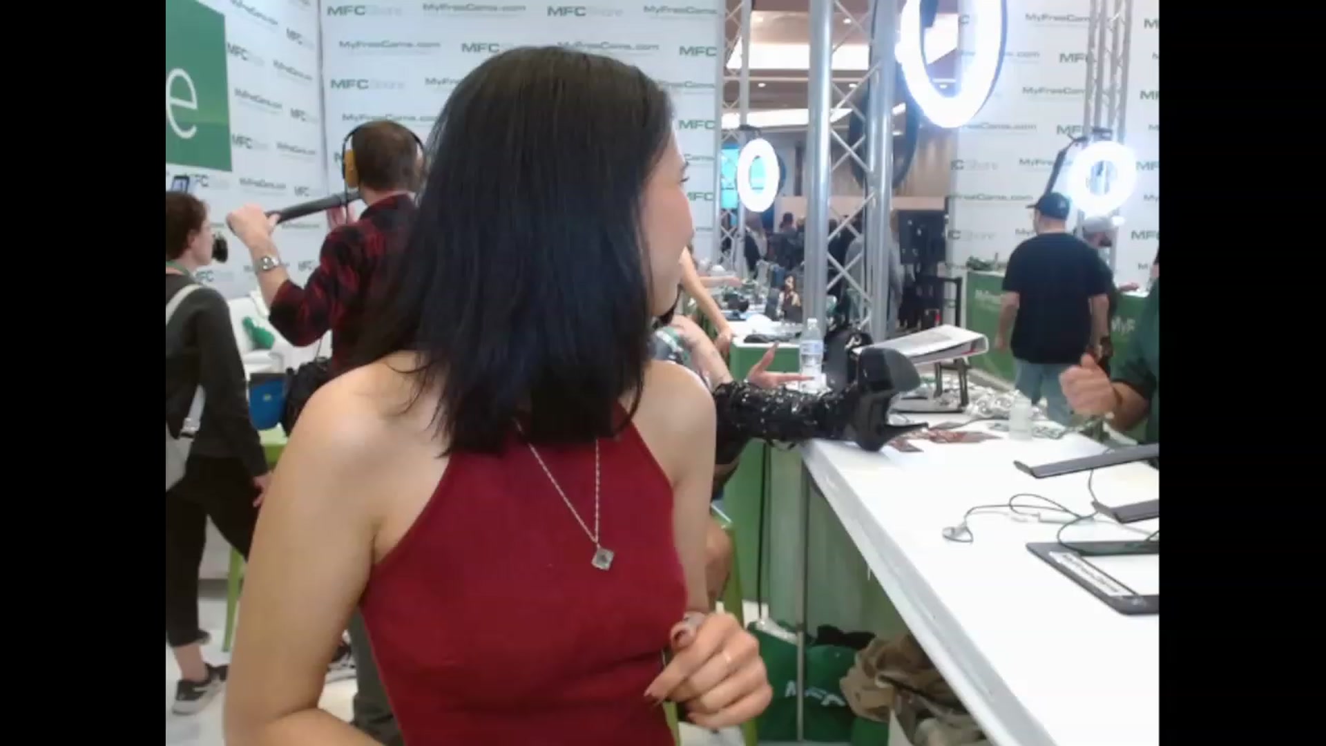 Gallery image thumbnail from MissFine's myfreecams stream on, 01/05/2023, 24:10 image 10 of 20