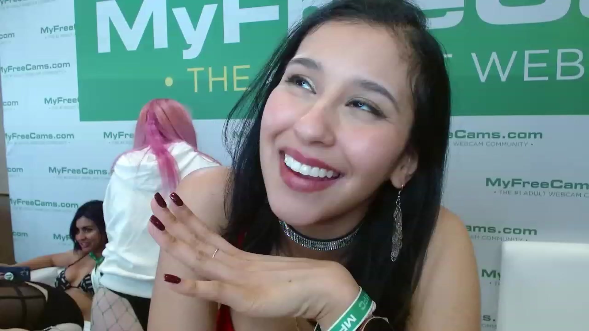 Gallery image thumbnail from MissFine's myfreecams stream on, 01/06/2023, 03:53 image 12 of 20