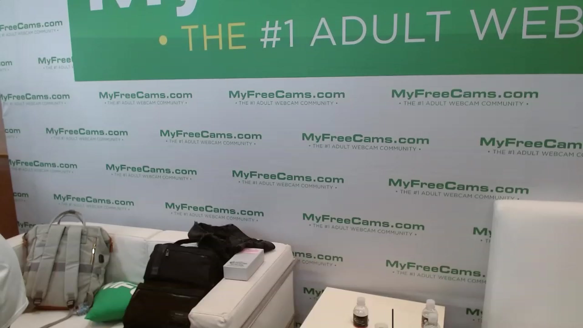 Gallery image thumbnail from MissFine's myfreecams stream on, 01/06/2023, 03:53 image 14 of 20