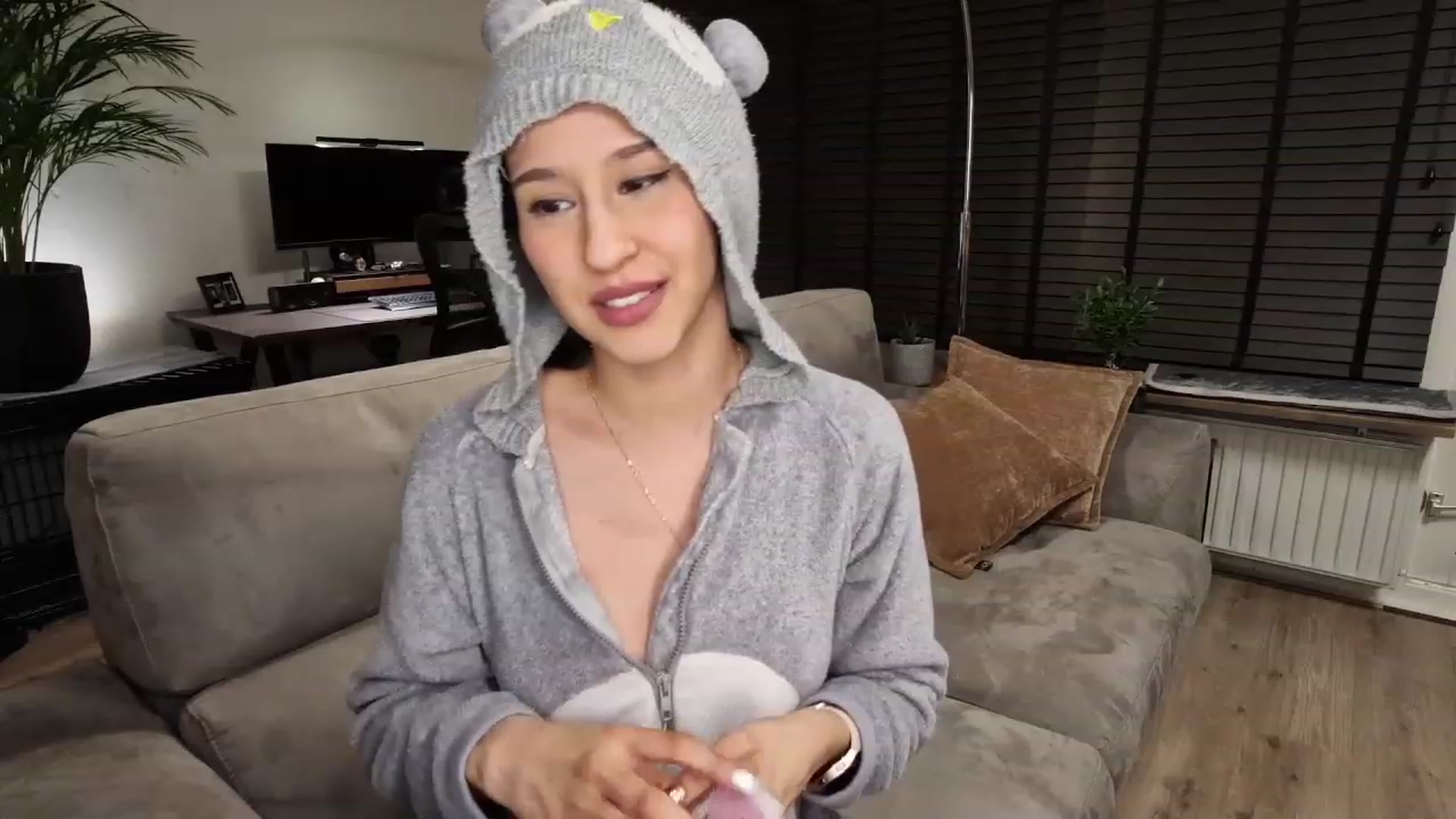 Gallery image thumbnail from MissFine's myfreecams stream on, 01/22/2023, 22:09 image 9 of 20