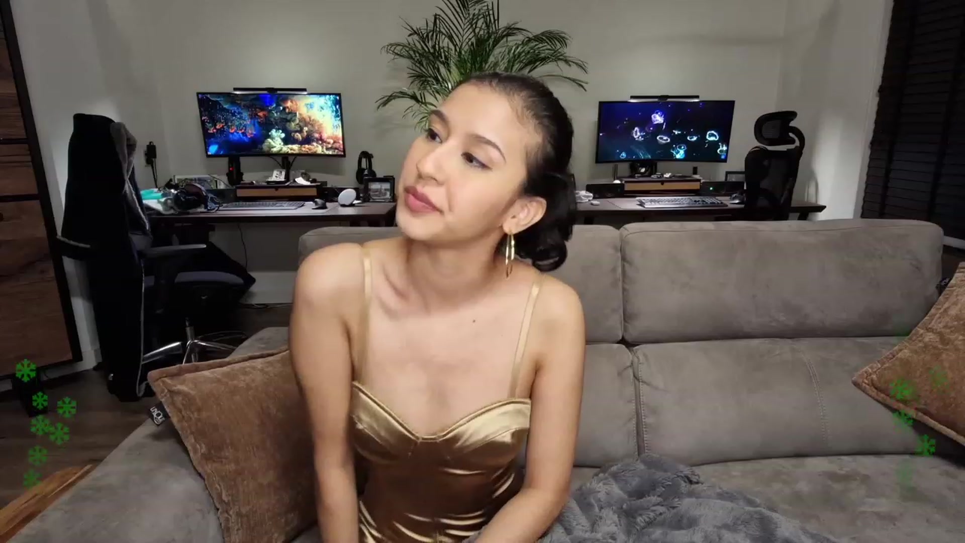Gallery image thumbnail from MissFine's myfreecams stream on, 02/04/2023, 21:40 image 13 of 20