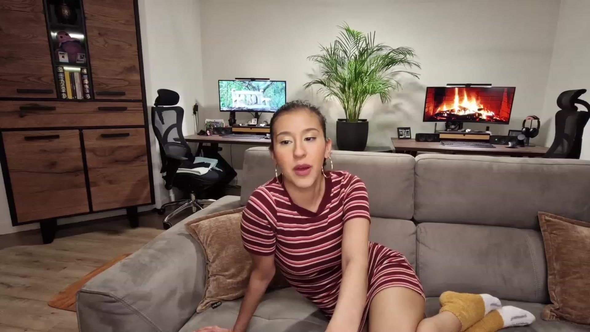 Gallery image thumbnail from MissFine's myfreecams stream on, 02/10/2023, 21:49 image 4 of 20