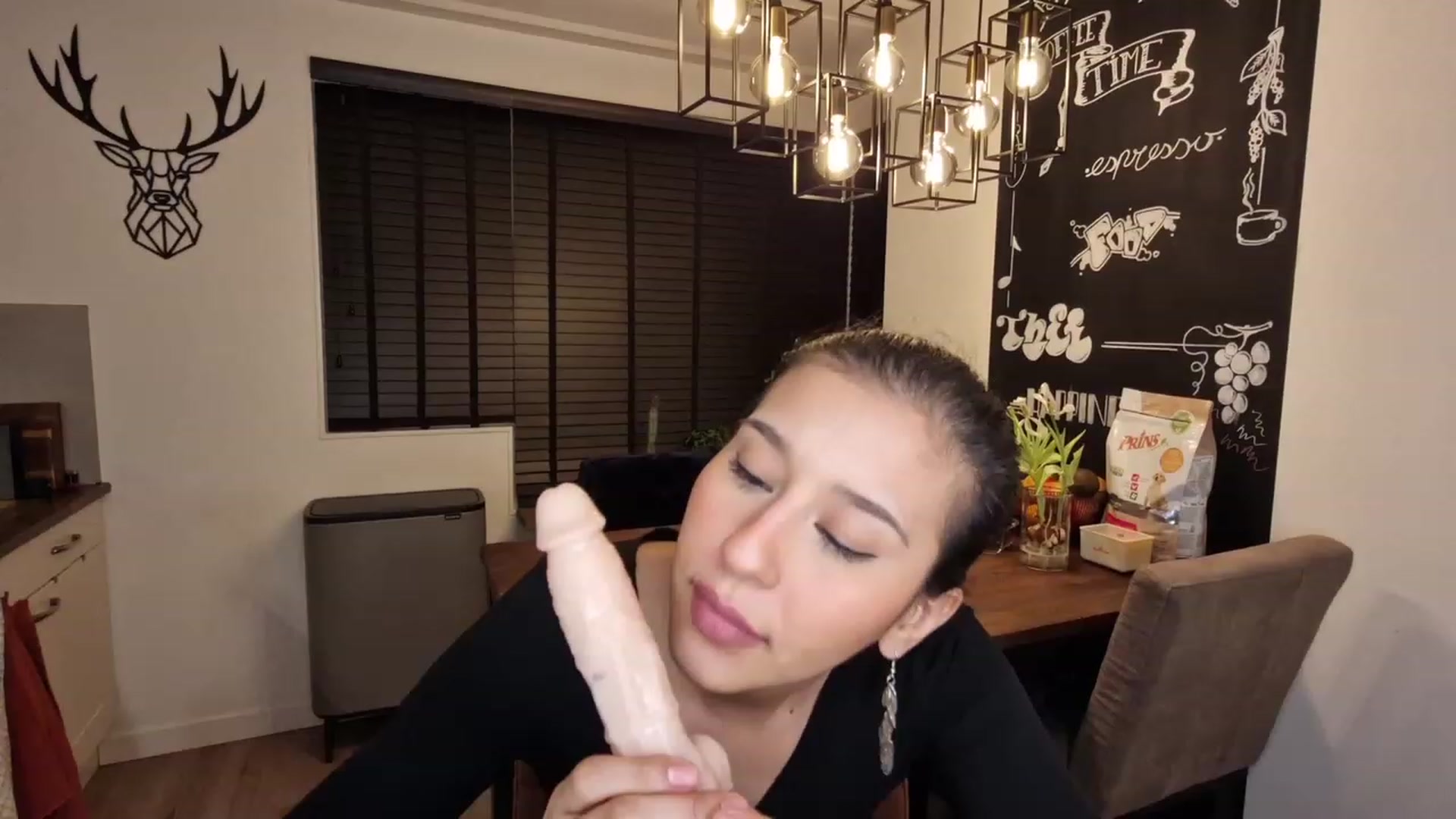 Gallery image thumbnail from MissFine's myfreecams stream on, 03/03/2023, 22:47 image 2 of 20