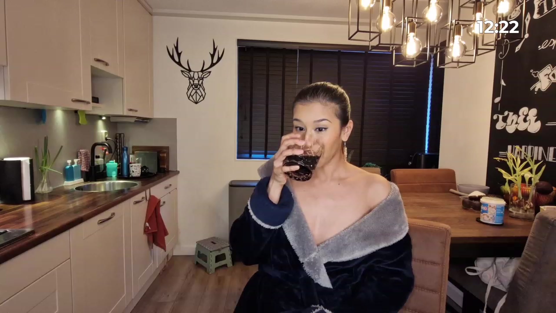 Gallery image thumbnail from MissFine's myfreecams stream on, 03/09/2023, 07:28 image 17 of 20
