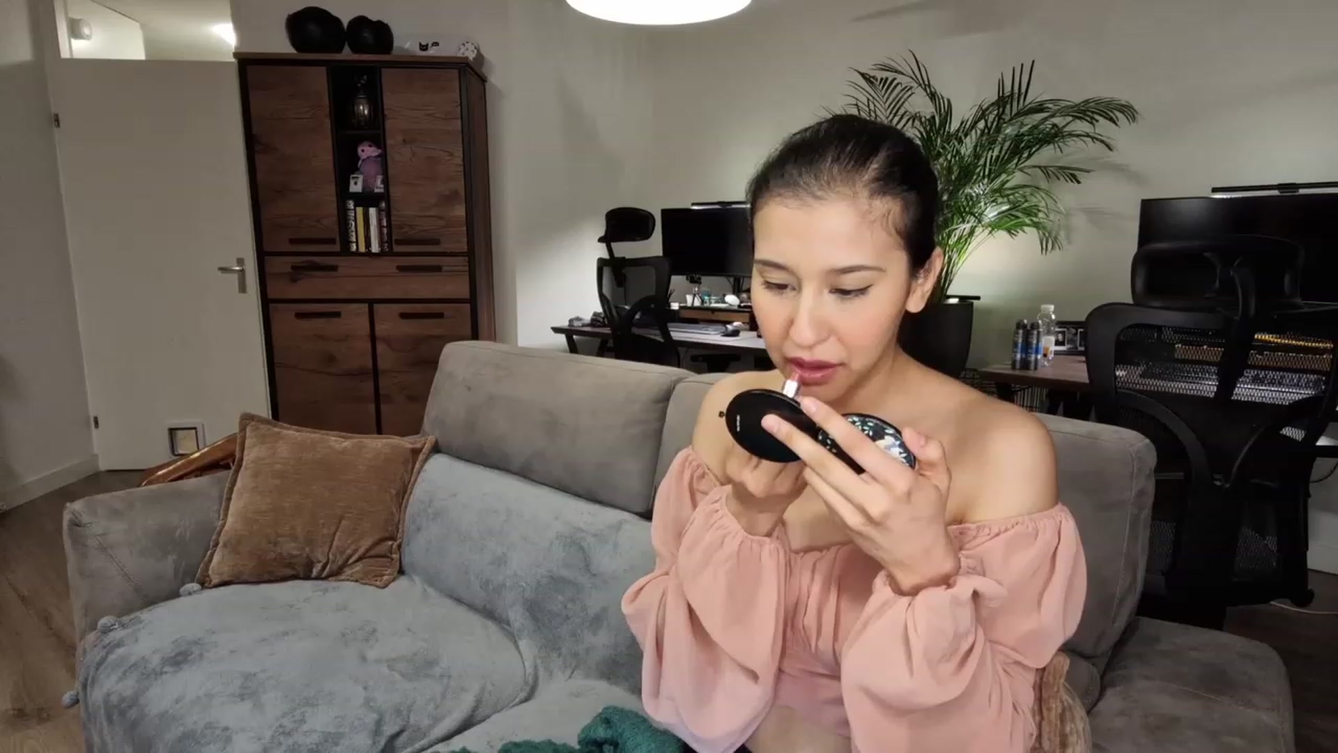 Gallery image thumbnail from MissFine's myfreecams stream on, 03/20/2023, 05:10 image 15 of 20