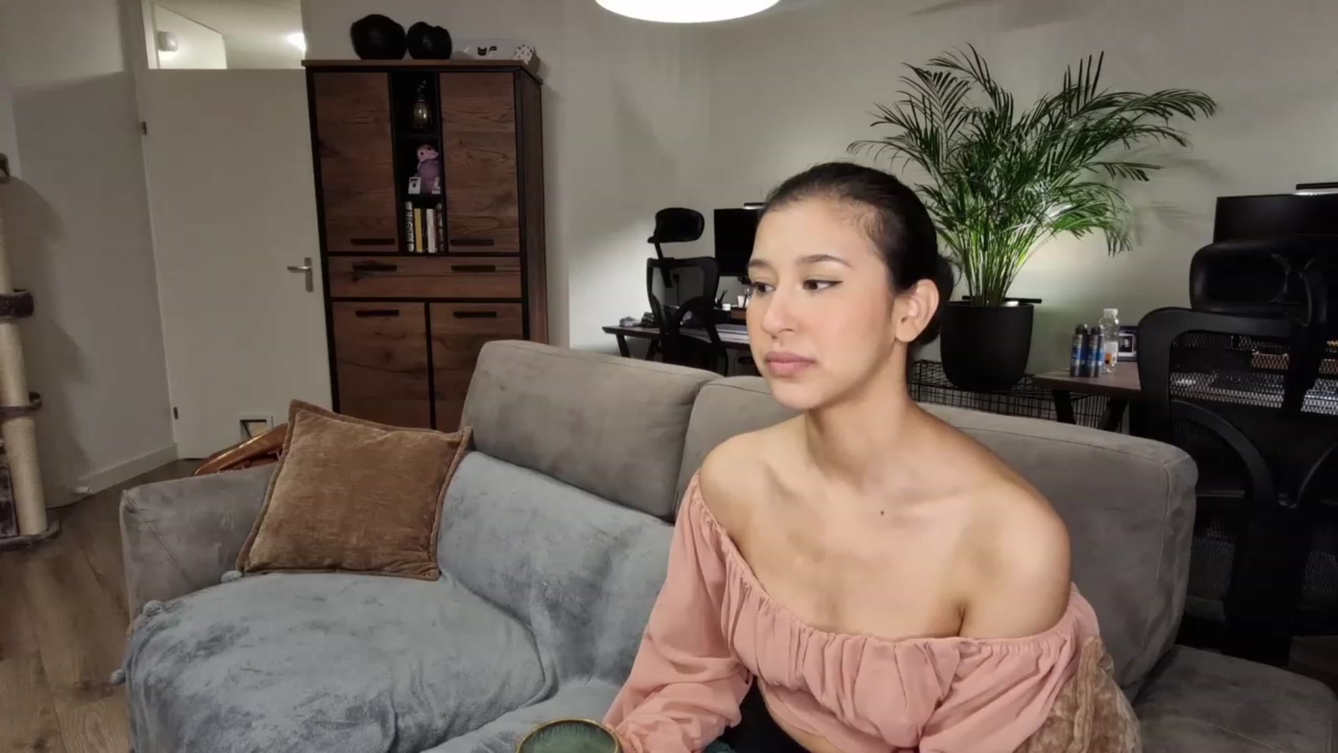 Gallery image thumbnail from MissFine's myfreecams stream on, 03/20/2023, 05:10 image 6 of 20