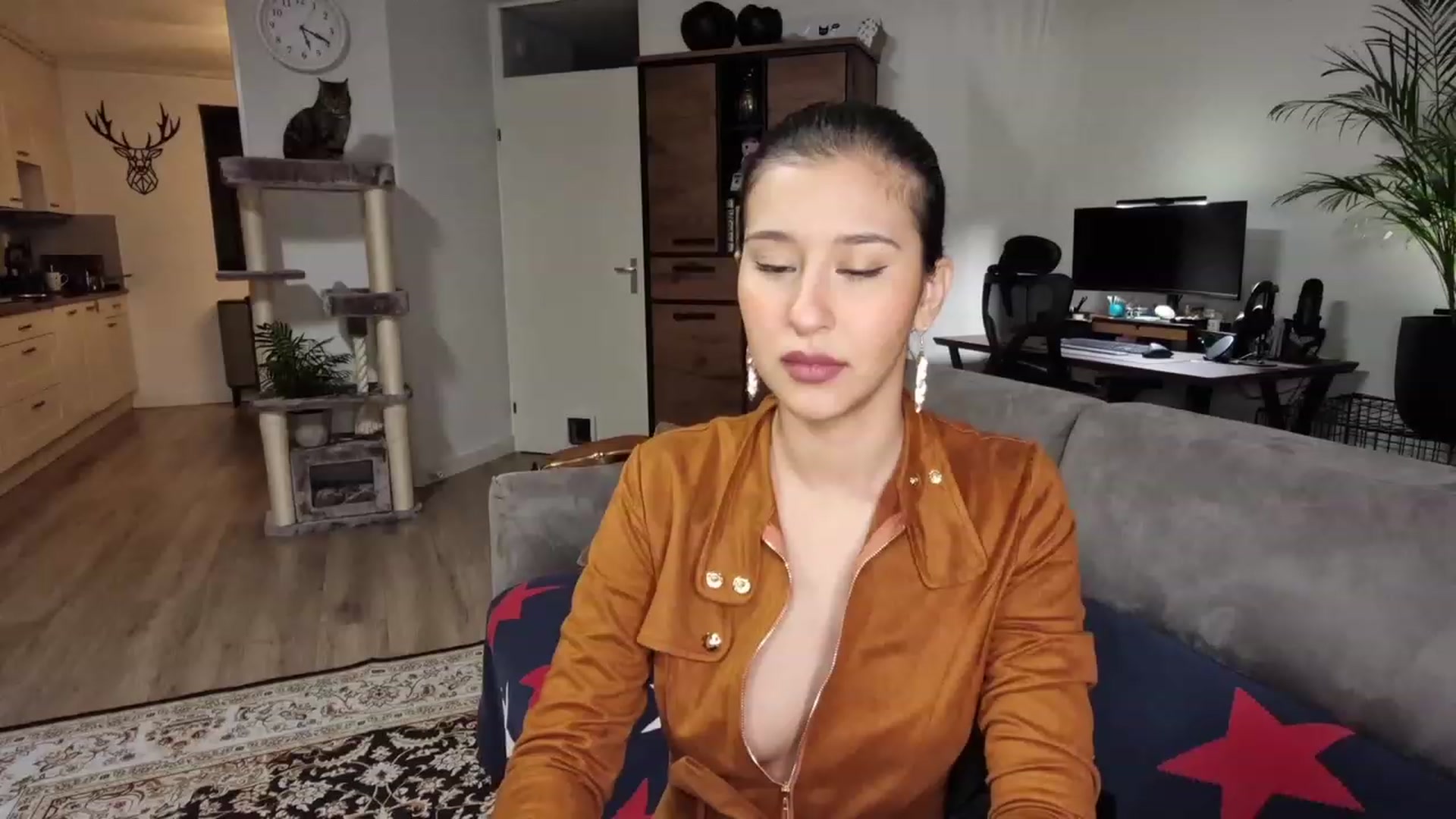 Gallery image thumbnail from MissFine's myfreecams stream on, 03/27/2023, 05:15 image 3 of 20