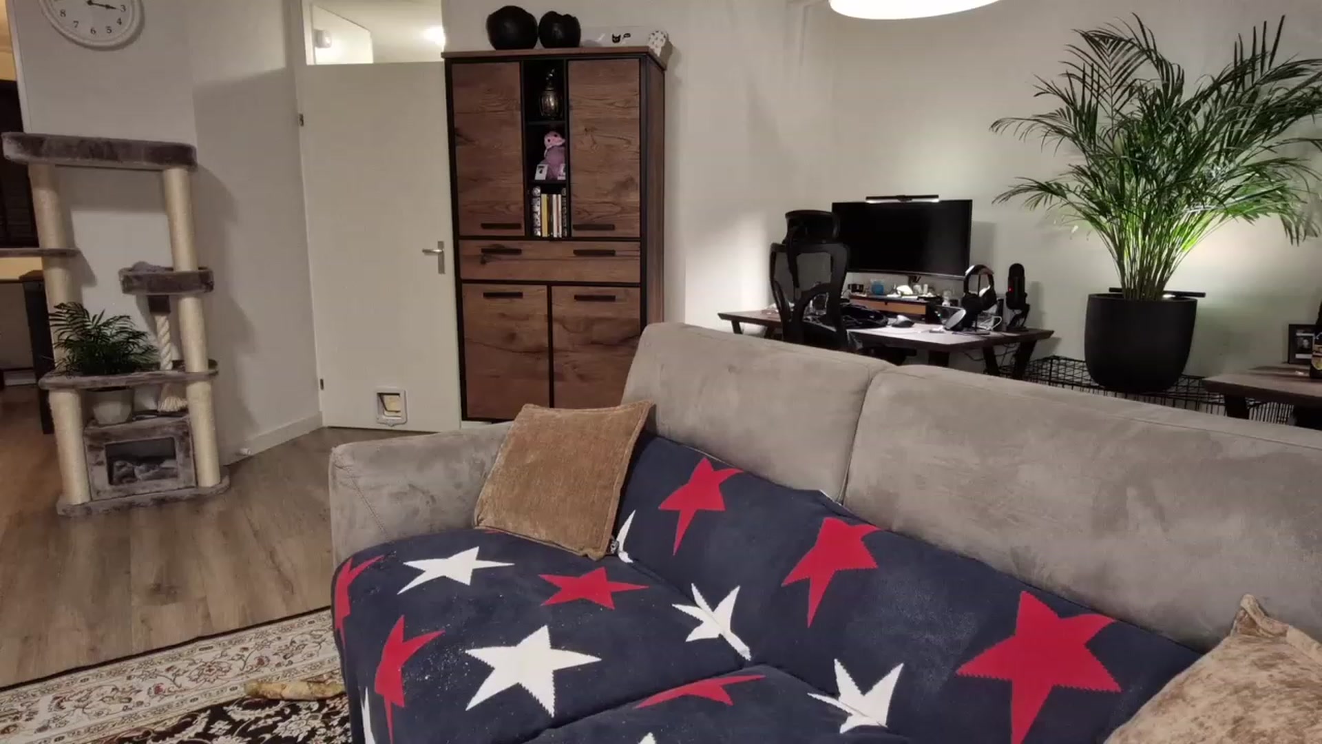 Gallery image thumbnail from MissFine's myfreecams stream on, 04/02/2023, 03:20 image 1 of 20