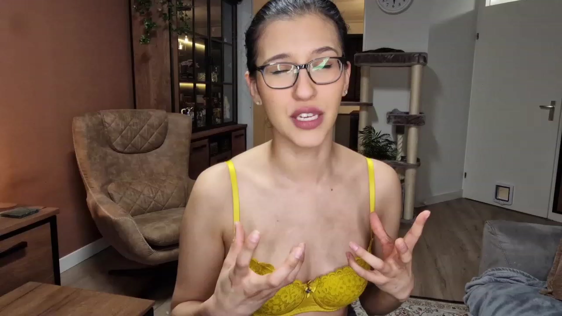 Gallery image thumbnail from MissFine's myfreecams stream on, 04/05/2023, 03:57 image 20 of 20