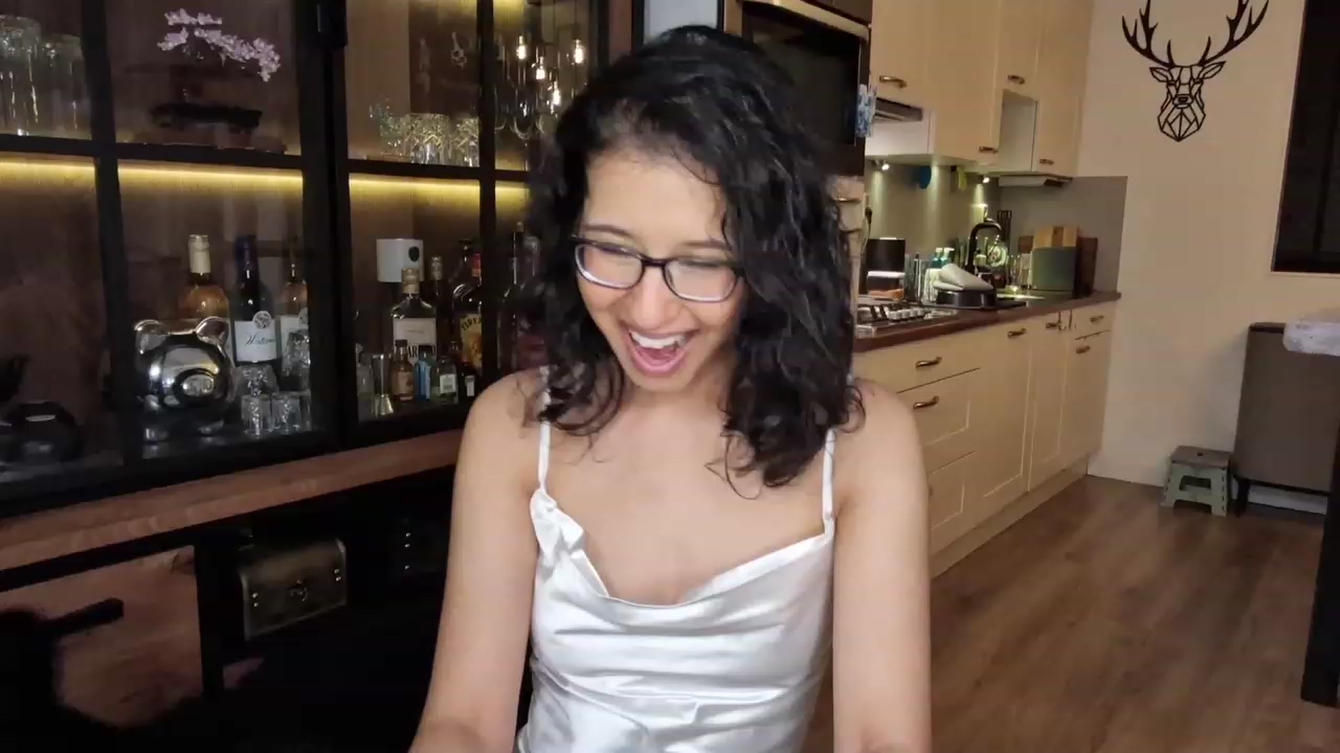 Gallery image thumbnail from MissFine's myfreecams stream on, 04/08/2023, 02:27 image 6 of 20