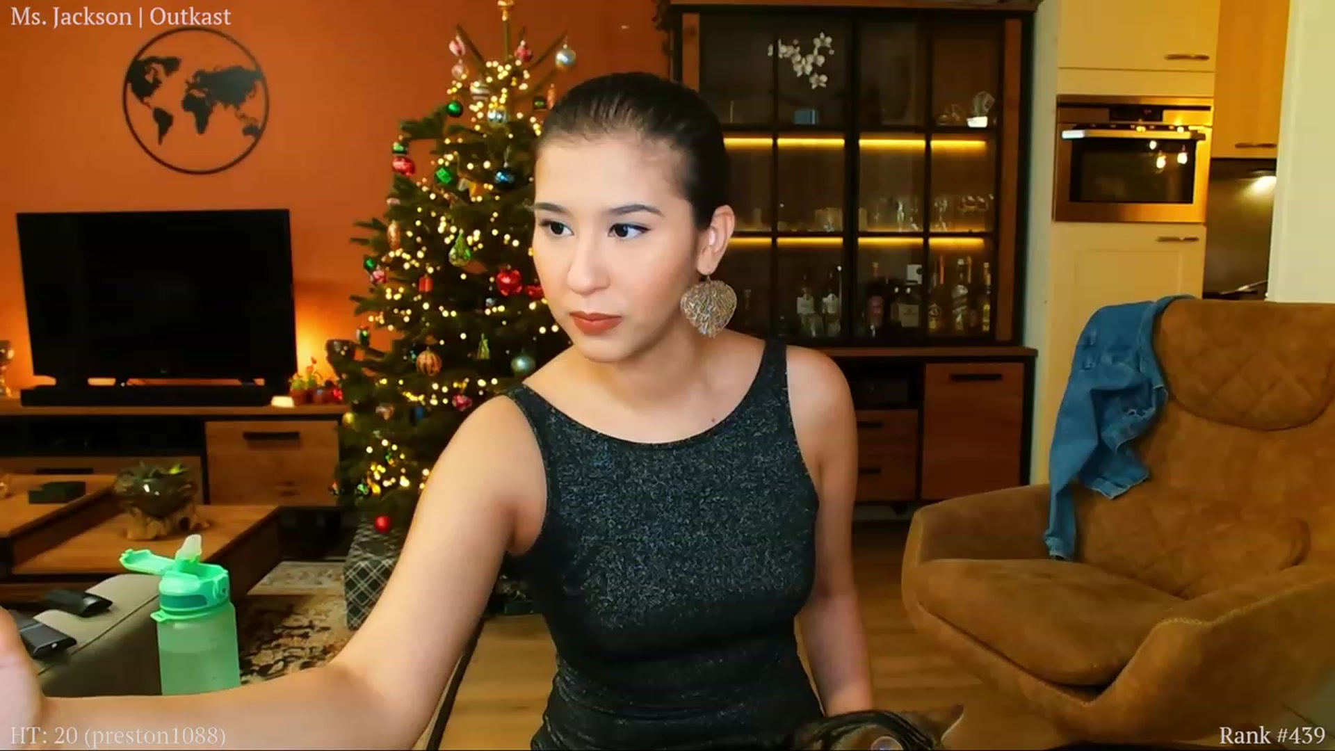 Gallery image thumbnail from MissFine's myfreecams stream on, 12/17/2023, 04:39 image 11 of 20