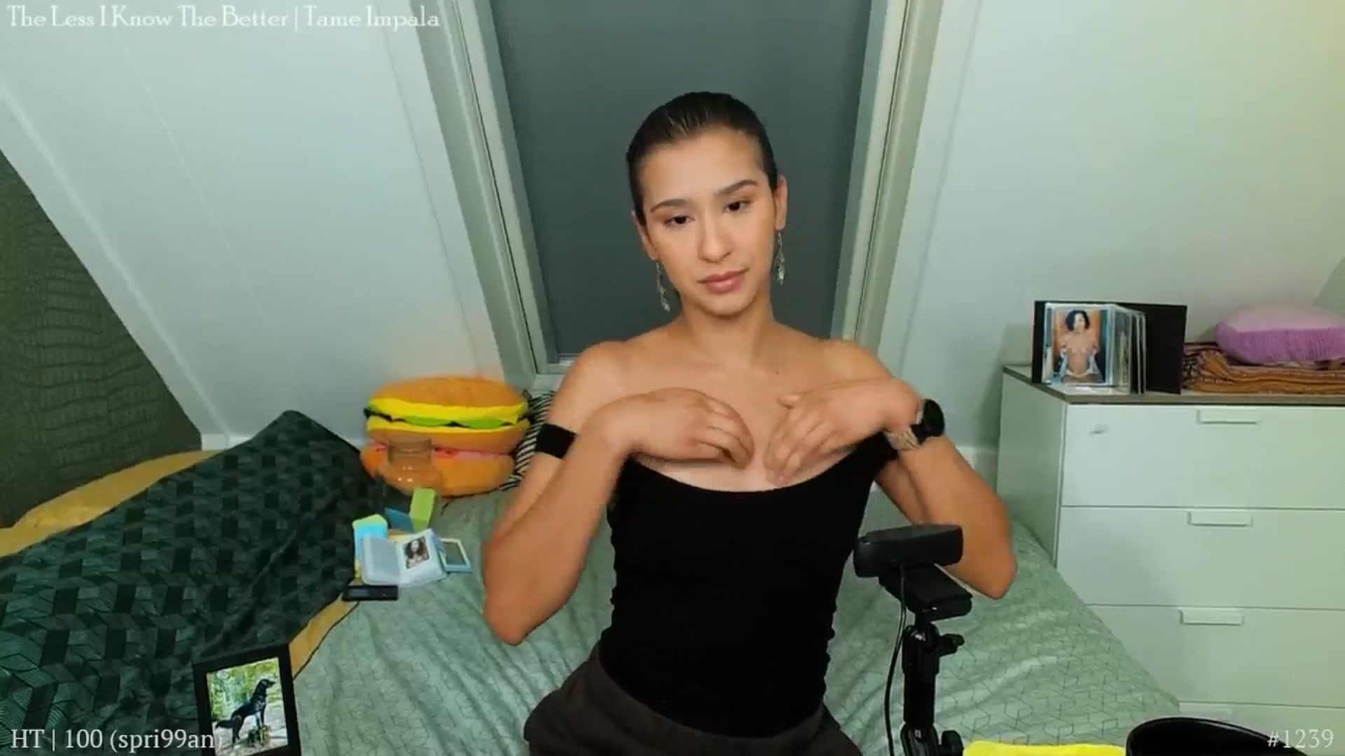 Gallery image thumbnail from MissFine's myfreecams stream on, 08/06/2024, 05:45 image 16 of 20