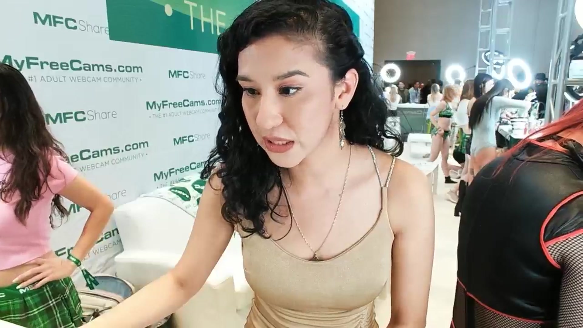 Gallery image thumbnail from MissFine's myfreecams stream on, 01/23/2025, 01:10 image 9 of 20