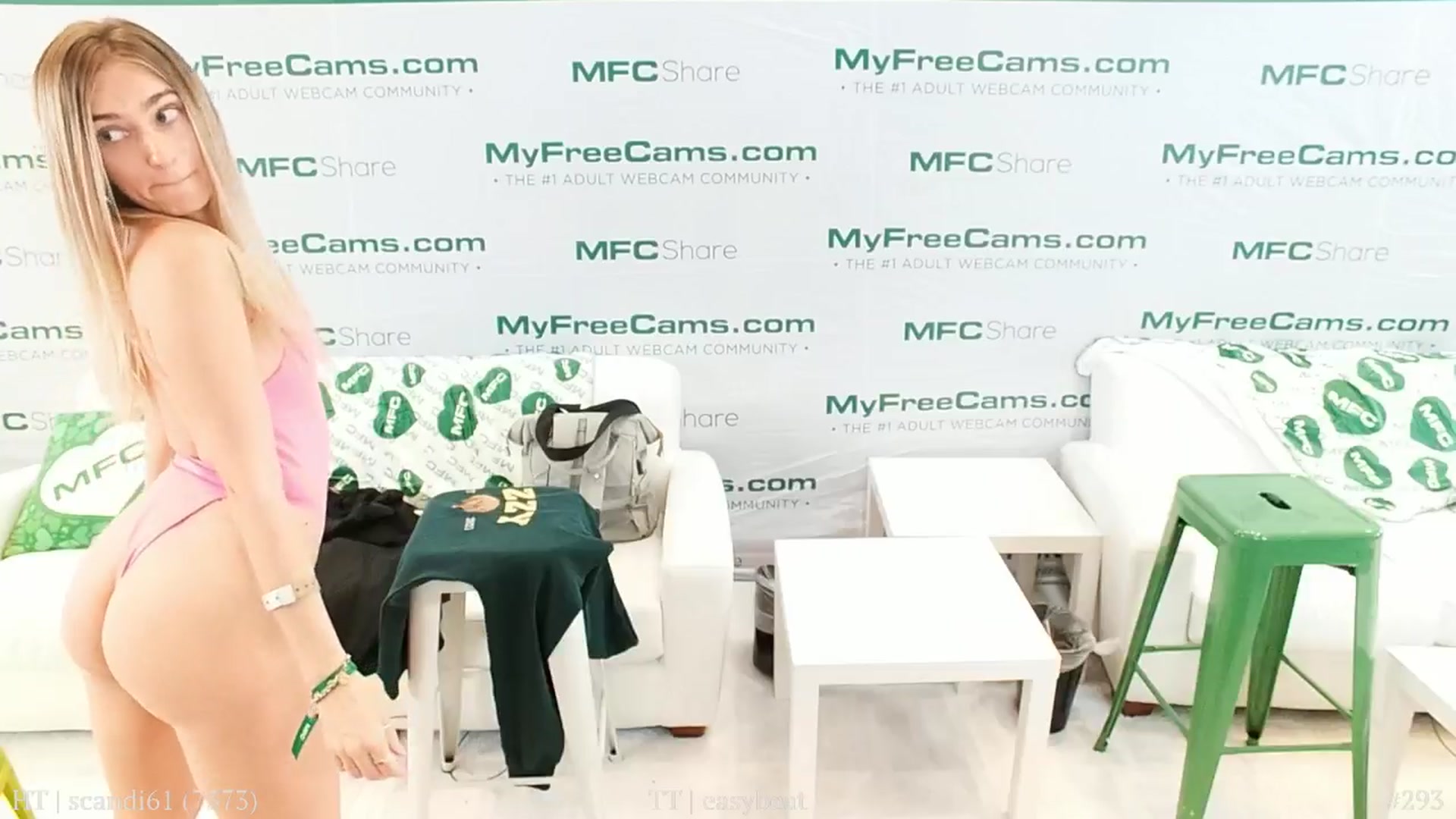 Gallery image thumbnail from MissFine's myfreecams stream on, 01/26/2025, 24:06 image 8 of 20