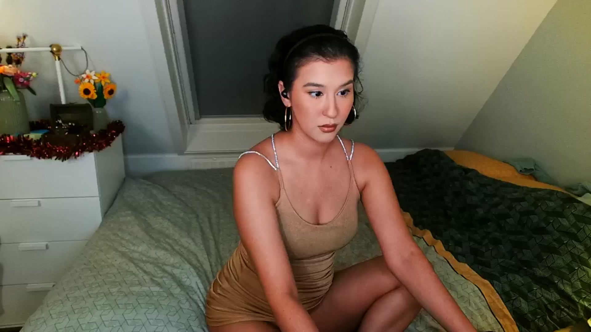 Gallery image thumbnail from MissFine's myfreecams stream on, 12/23/2025, 22:00 image 6 of 20