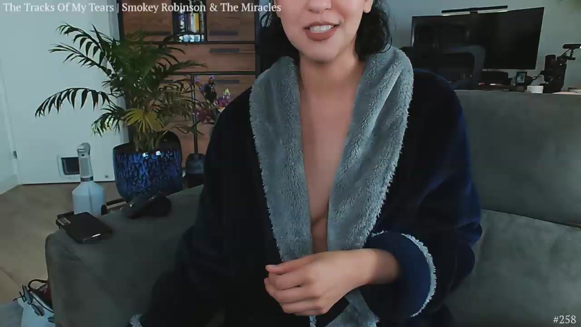 Gallery image thumbnail from MissFine's myfreecams stream on, 05/31/2026, 03:46 image 19 of 20