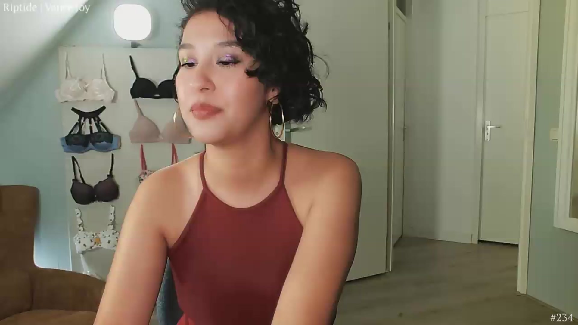 Gallery image thumbnail from MissFine's myfreecams stream on, 08/06/2026, 06:27 image 13 of 20