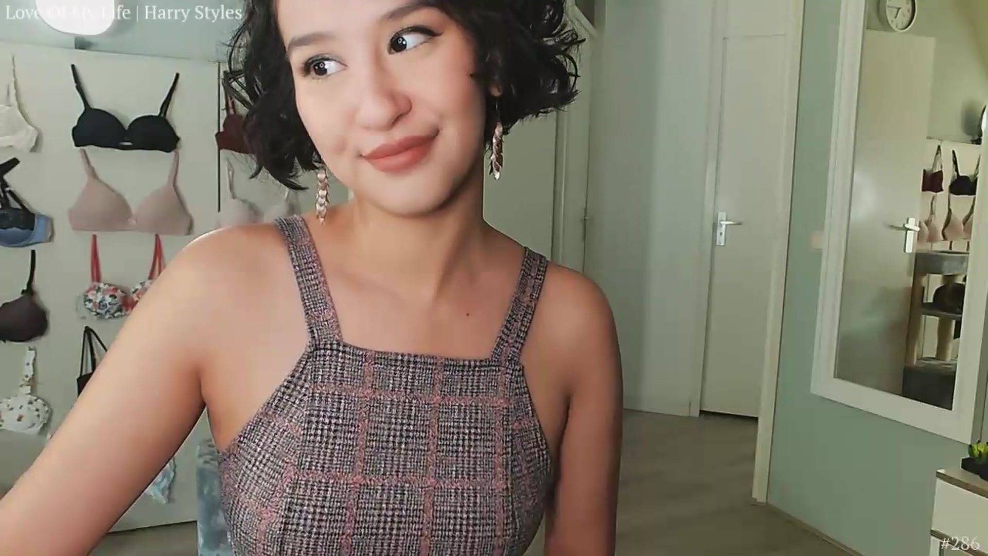 Gallery image thumbnail from MissFine's myfreecams stream on, 08/07/2026, 03:44 image 9 of 20