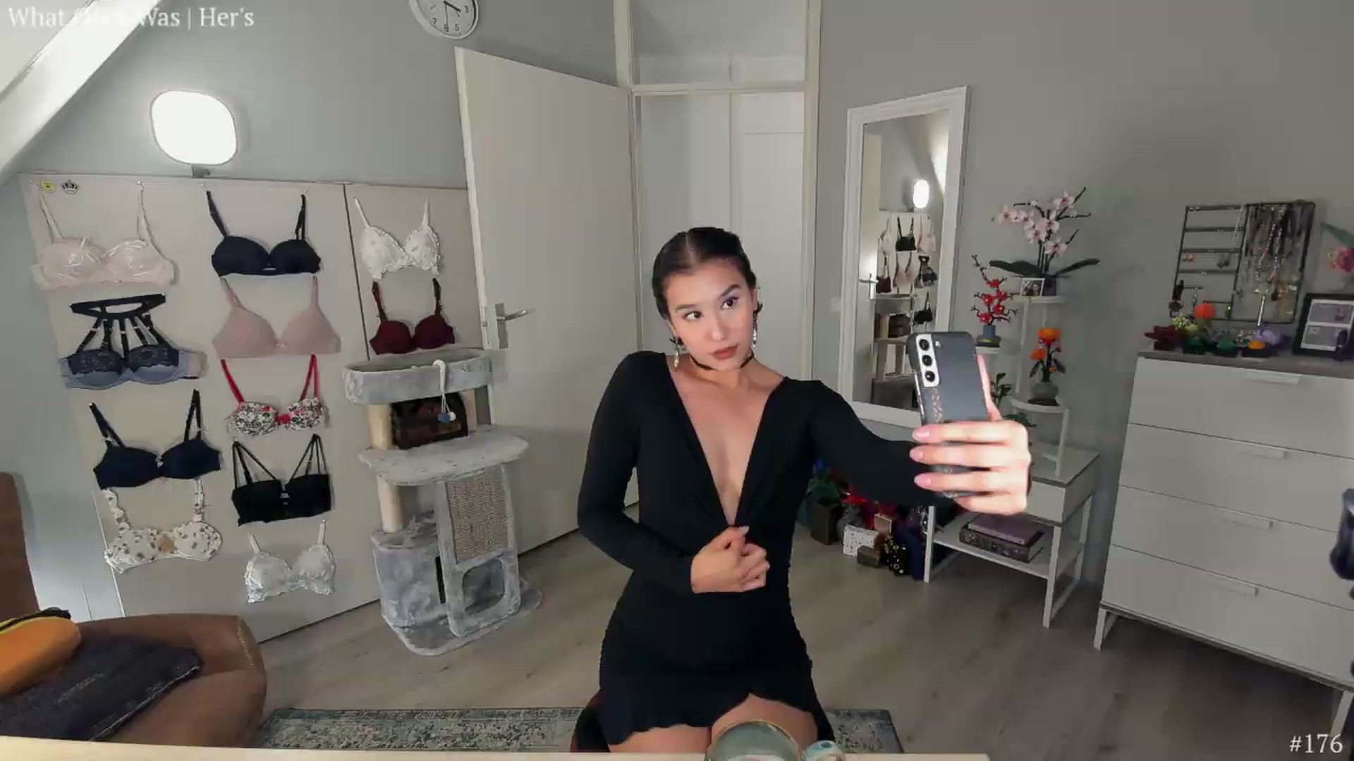 Gallery image thumbnail from MissFine's myfreecams stream on, 08/14/2026, 03:37 image 1 of 20