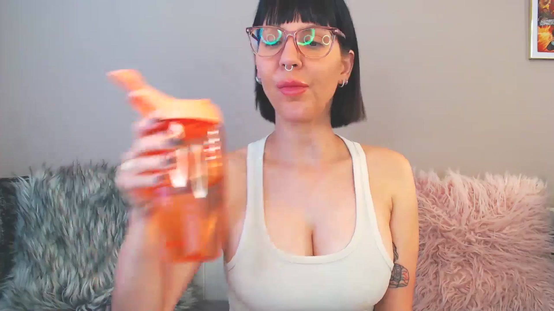 Gallery image thumbnail from MissFit_Amy's myfreecams stream on, 06/19/2025, 11:48 image 9 of 20