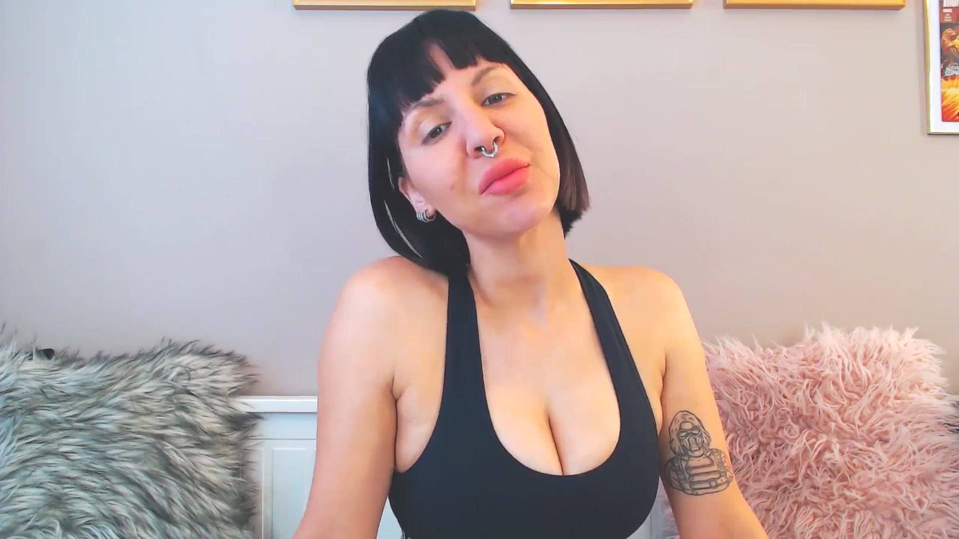 Gallery image thumbnail from MissFit_Amy's myfreecams stream on, 06/23/2025, 09:39 image 8 of 20