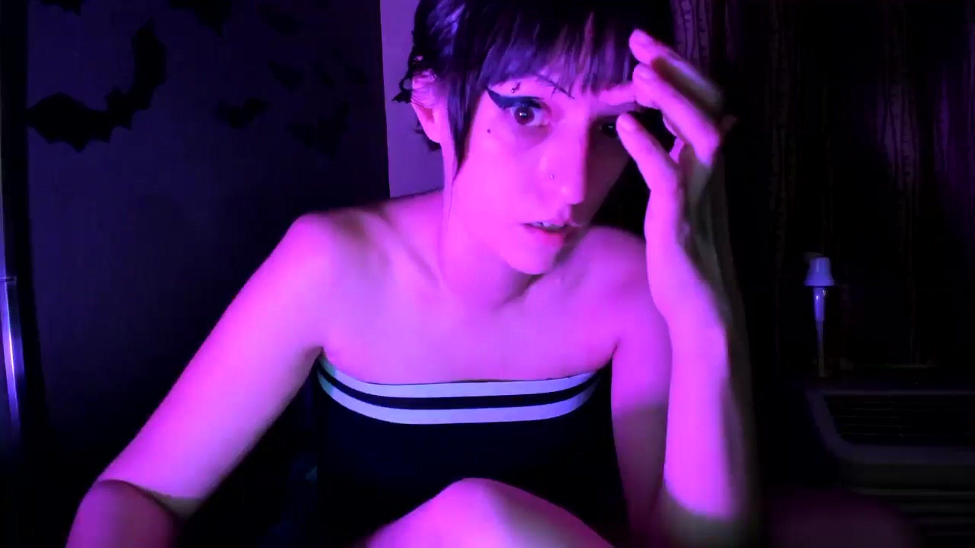 Gallery image thumbnail from MissFrankie's myfreecams stream on, 12/21/2025, 11:12 image 17 of 20