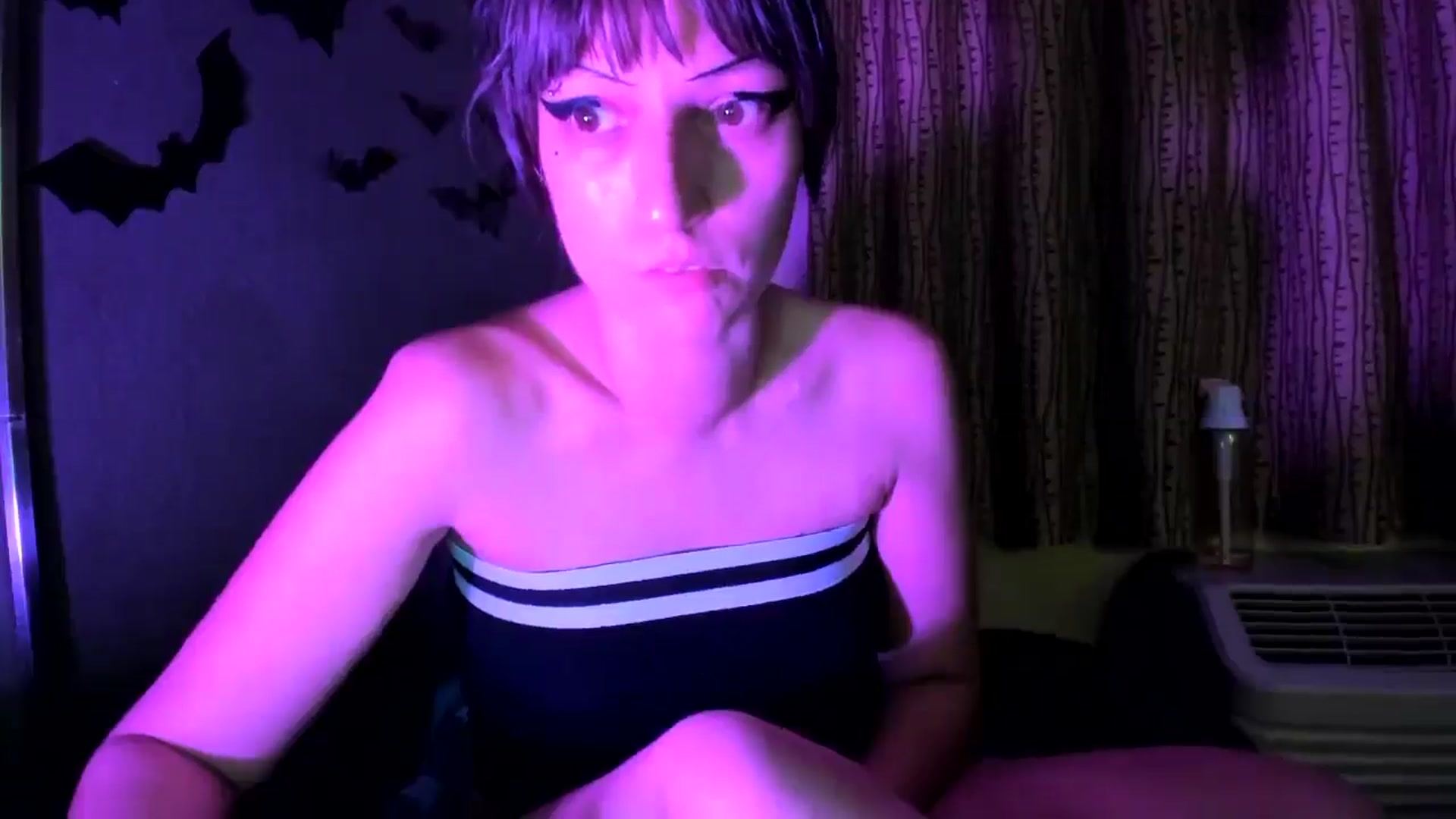 Gallery image thumbnail from MissFrankie's myfreecams stream on, 12/21/2025, 11:12 image 18 of 20