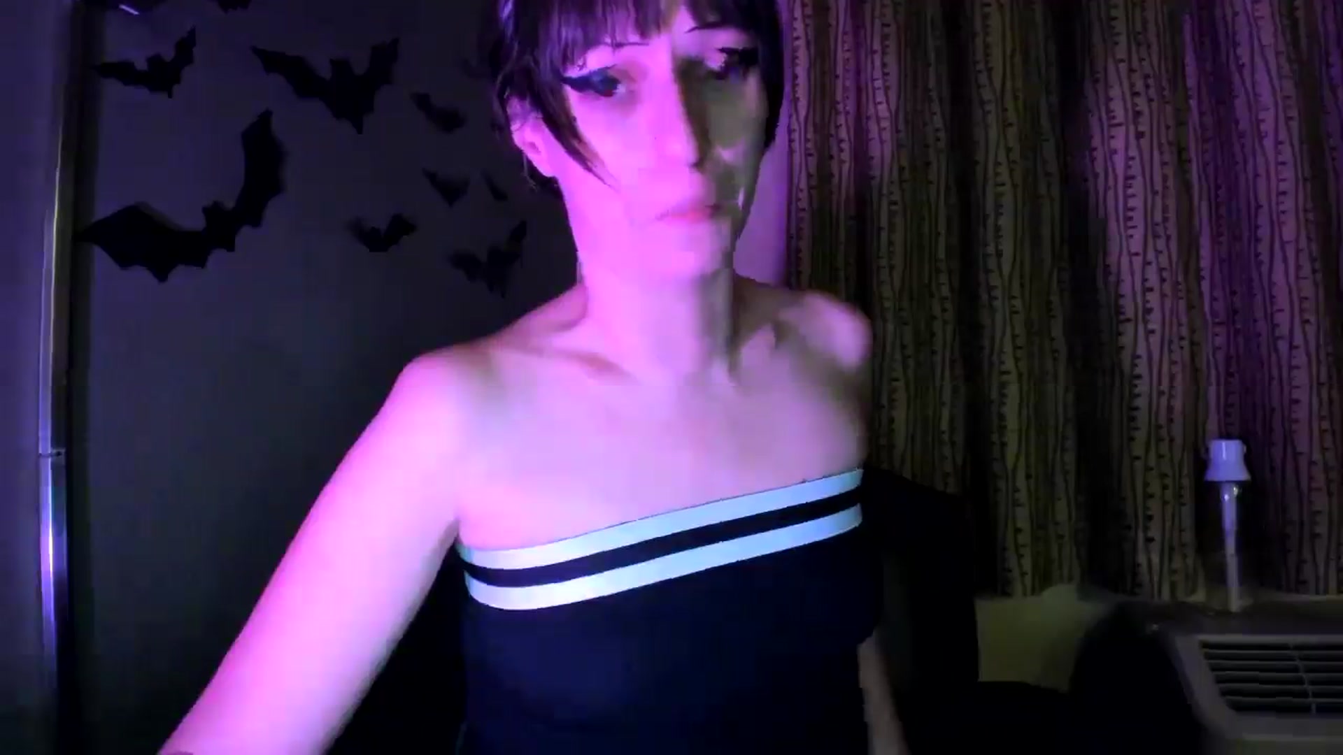 Gallery image thumbnail from MissFrankie's myfreecams stream on, 12/21/2025, 11:12 image 9 of 20