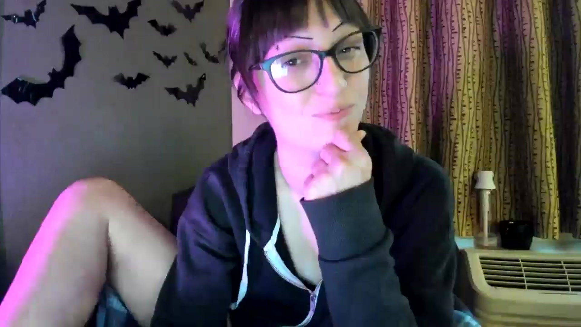 Gallery image thumbnail from MissFrankie's myfreecams stream on, 12/22/2025, 16:20 image 14 of 20