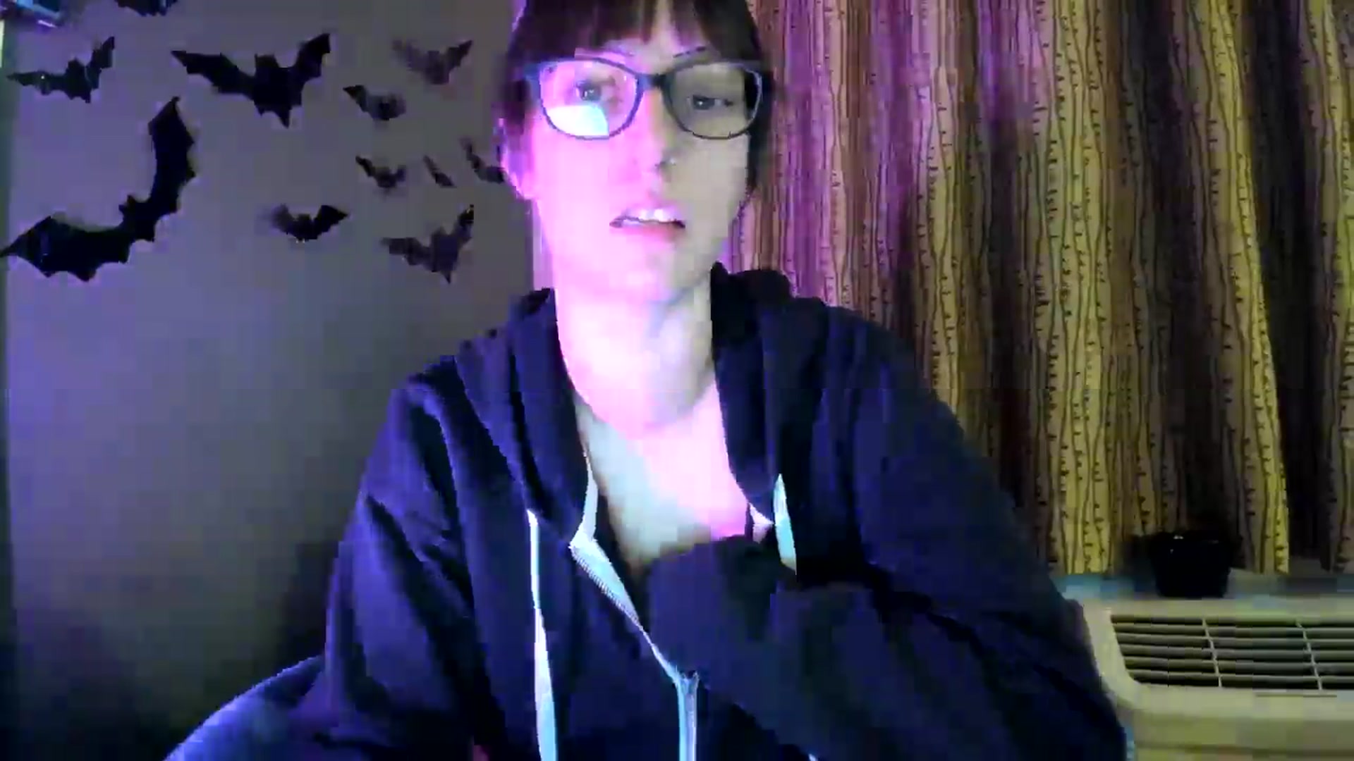 Gallery image thumbnail from MissFrankie's myfreecams stream on, 12/22/2025, 16:20 image 6 of 20