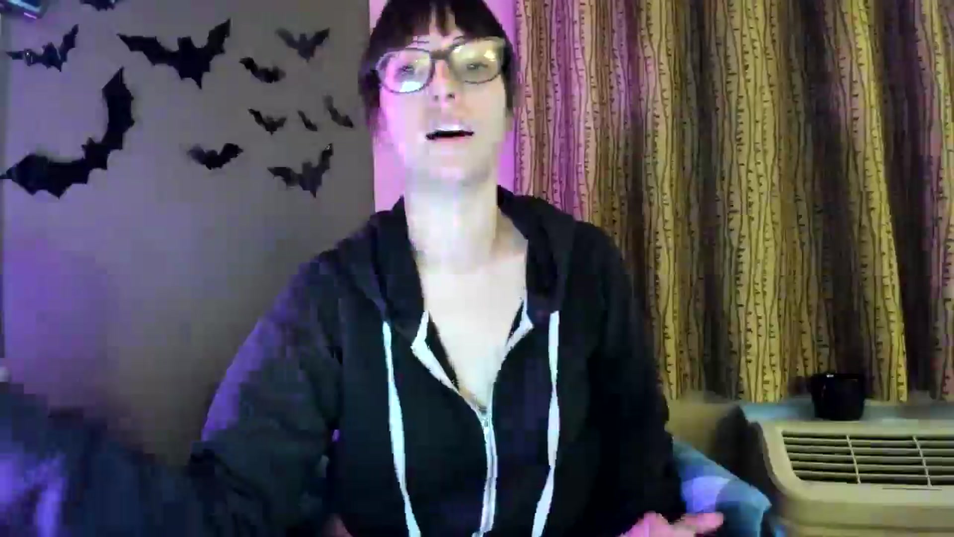 Gallery image thumbnail from MissFrankie's myfreecams stream on, 12/22/2025, 16:20 image 8 of 20