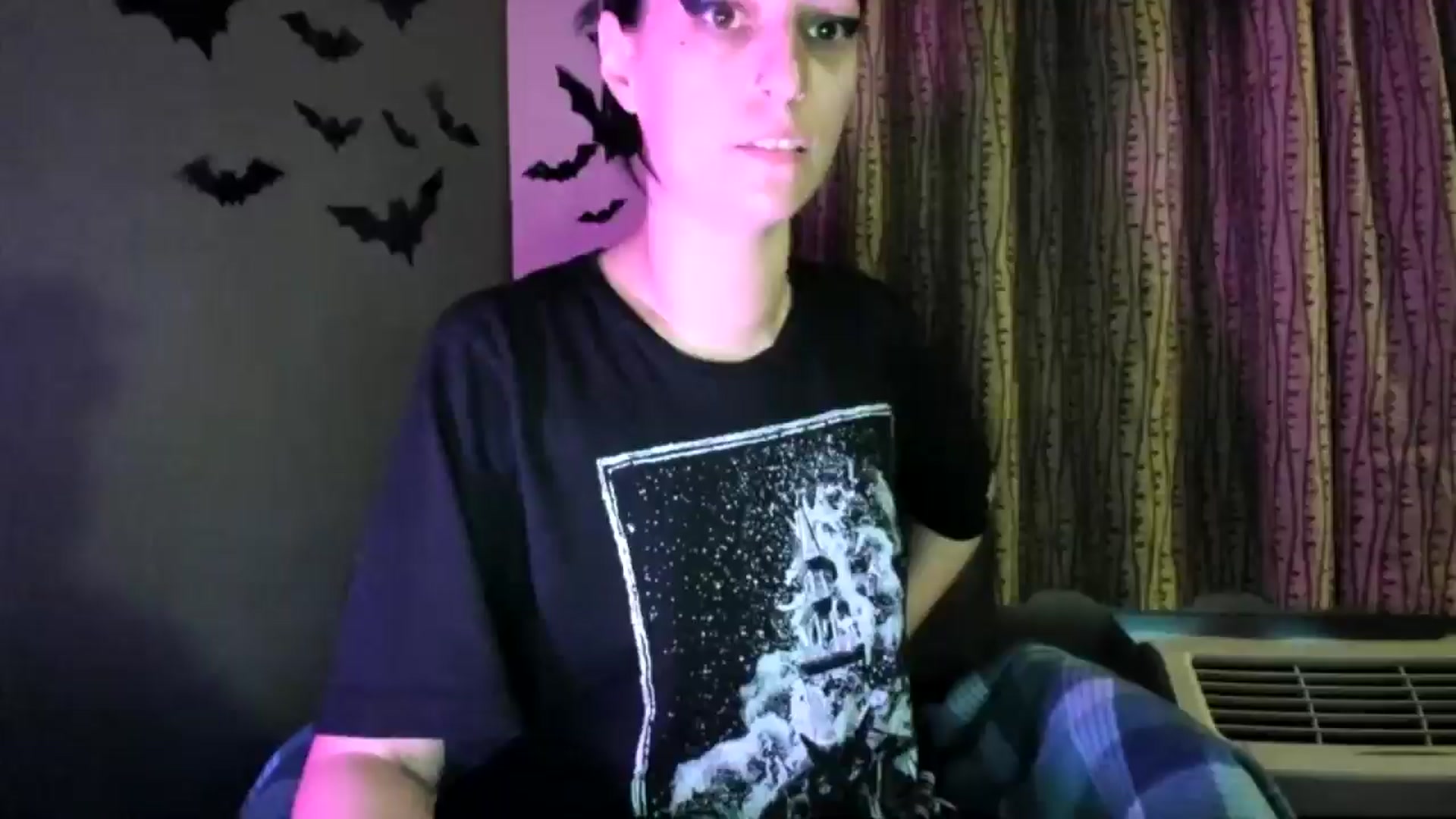 Gallery image thumbnail from MissFrankie's myfreecams stream on, 04/12/2026, 13:42 image 19 of 20