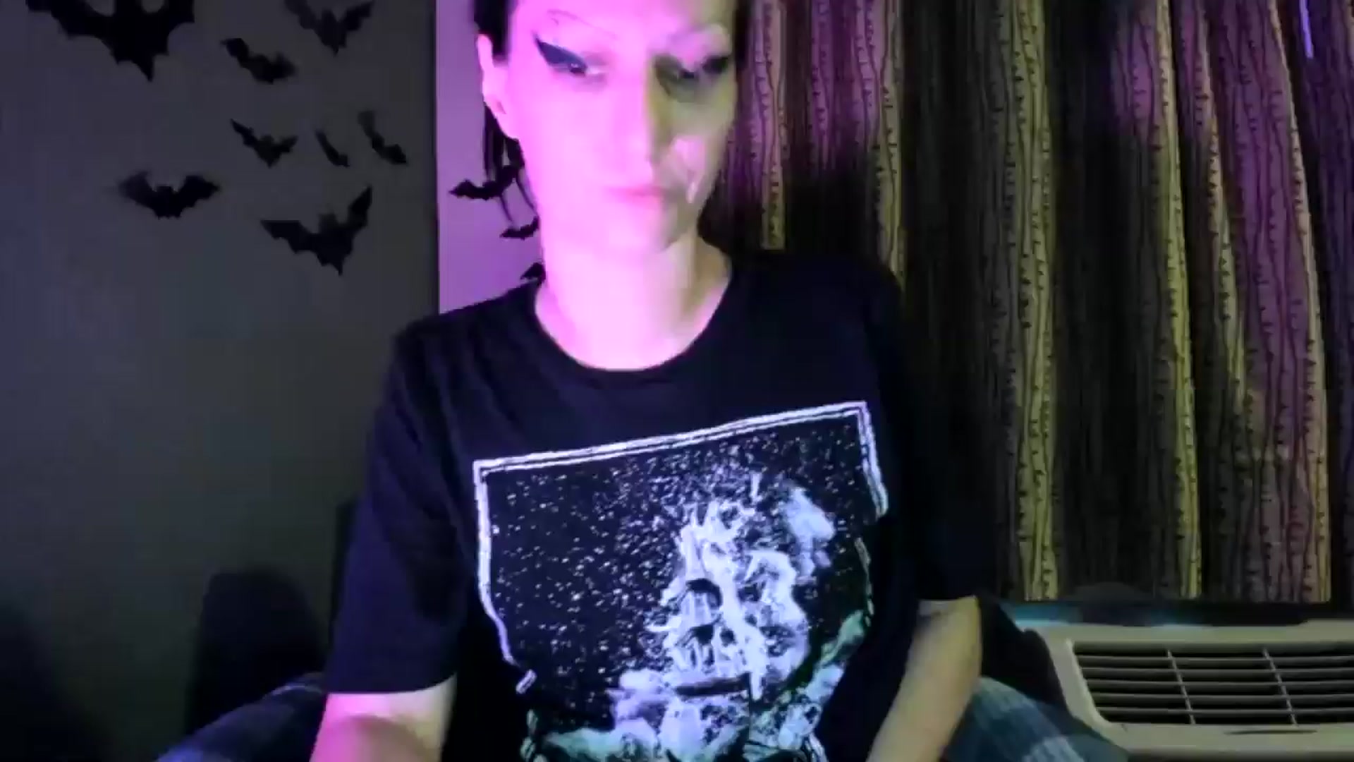 Gallery image thumbnail from MissFrankie's myfreecams stream on, 04/12/2026, 13:42 image 13 of 20