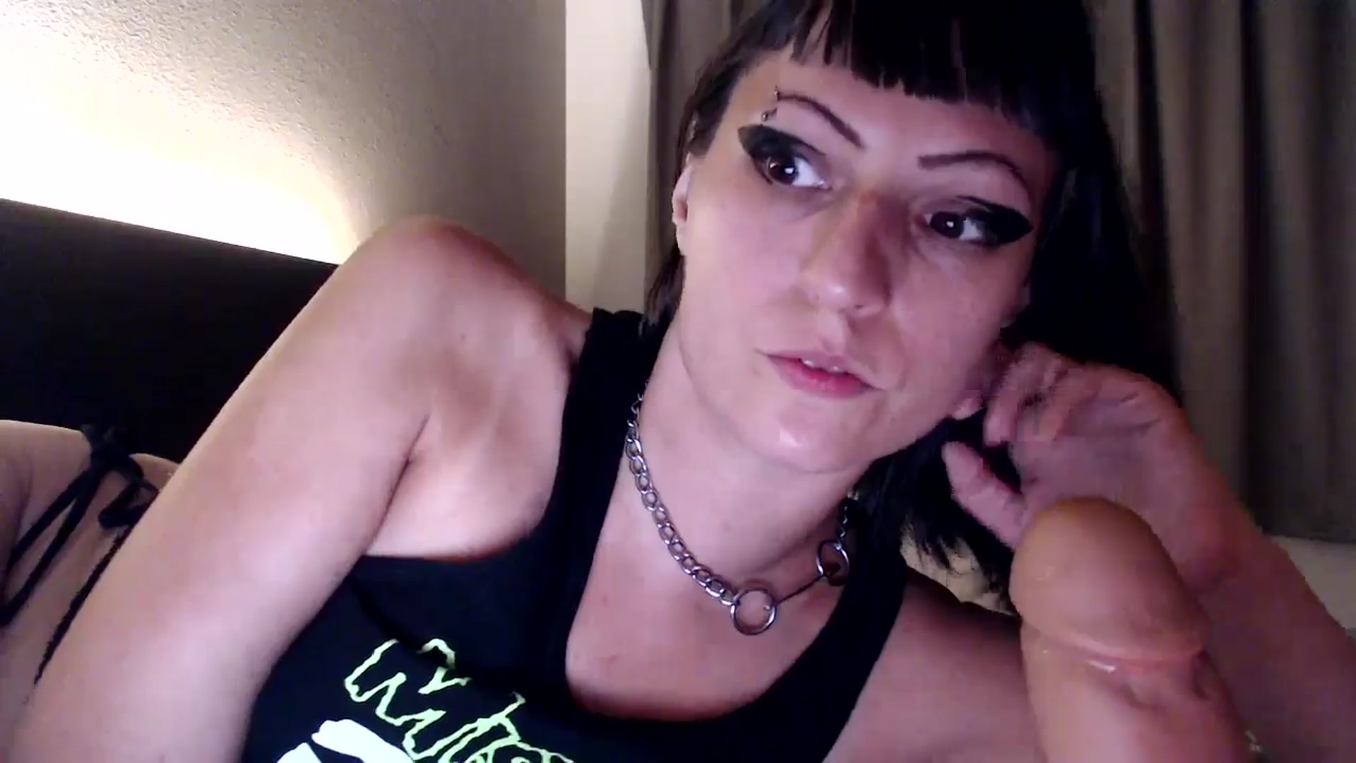Gallery image thumbnail from MissFrankie_'s myfreecams stream on, 07/28/2024, 11:15 image 2 of 20
