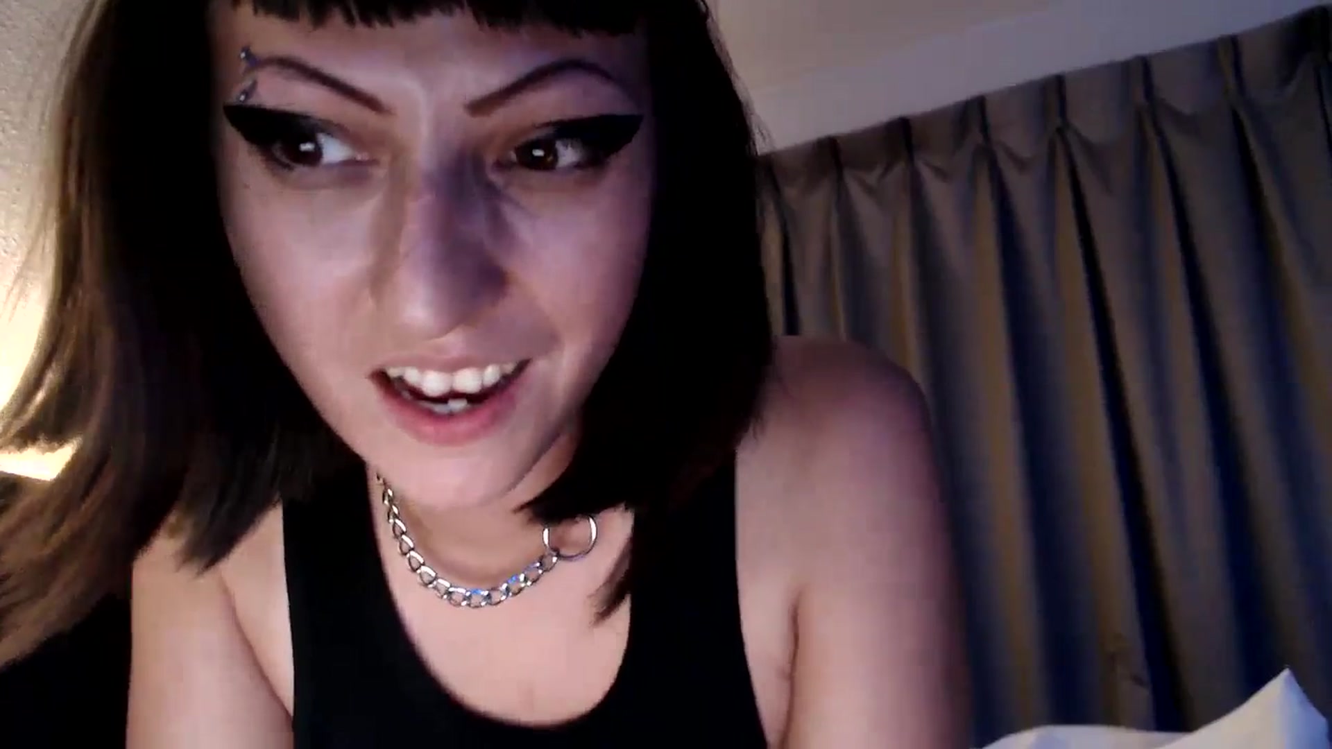 Gallery image thumbnail from MissFrankie_'s myfreecams stream on, 07/28/2024, 11:15 image 15 of 20