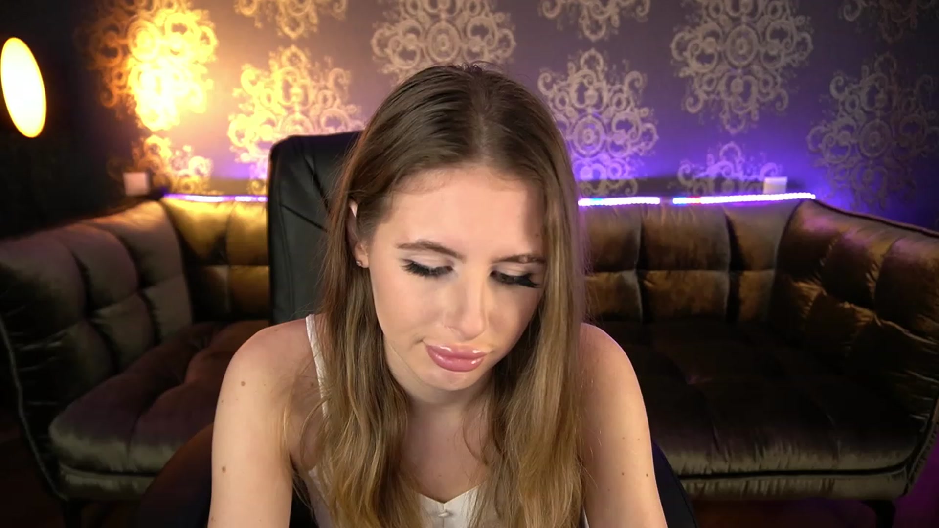 Gallery image thumbnail from MissGadriela's myfreecams stream on, 12/01/2022, 08:04 image 16 of 20