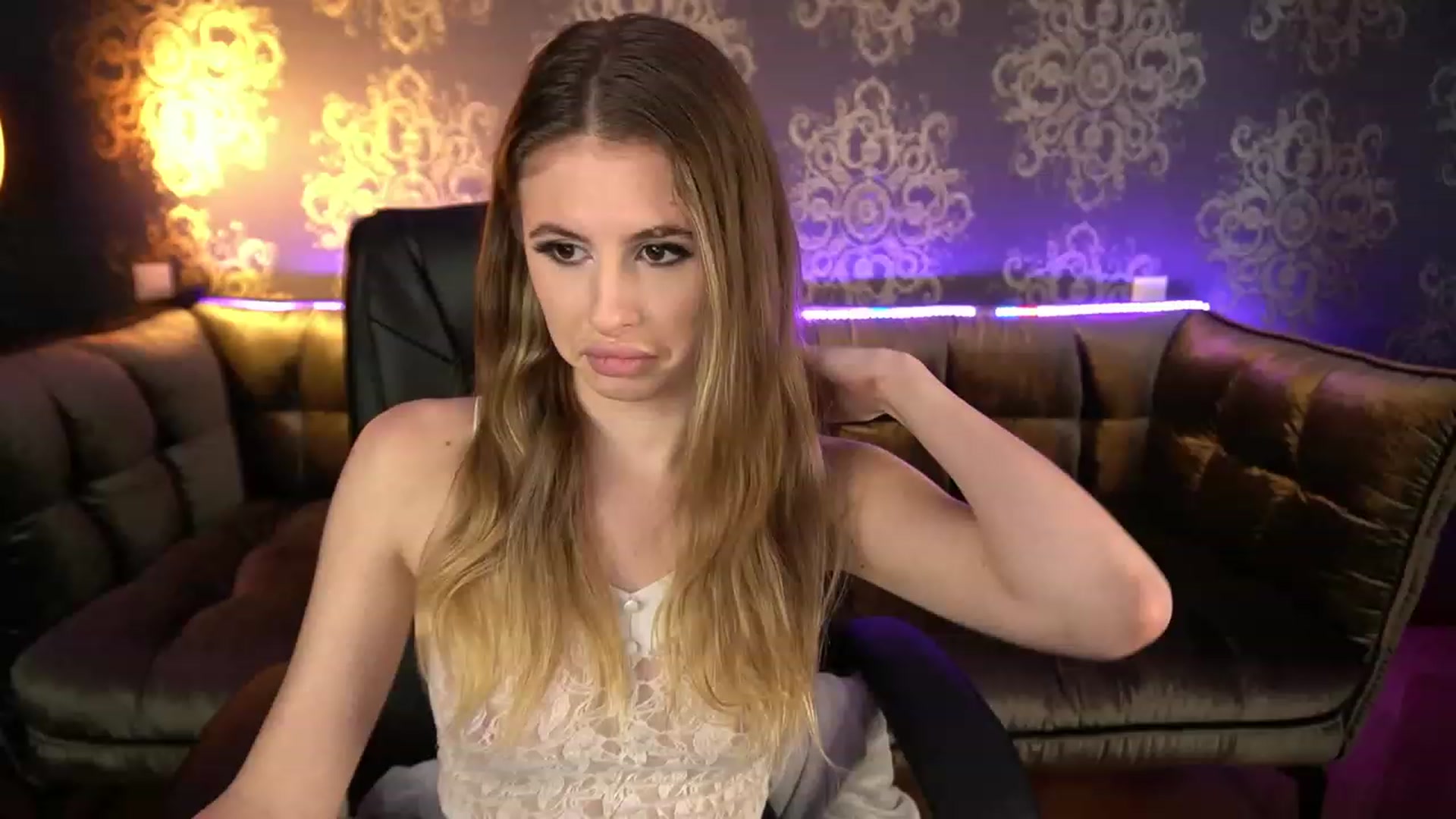 Gallery image thumbnail from MissGadriela's myfreecams stream on, 11/29/2022, 11:06 image 13 of 20