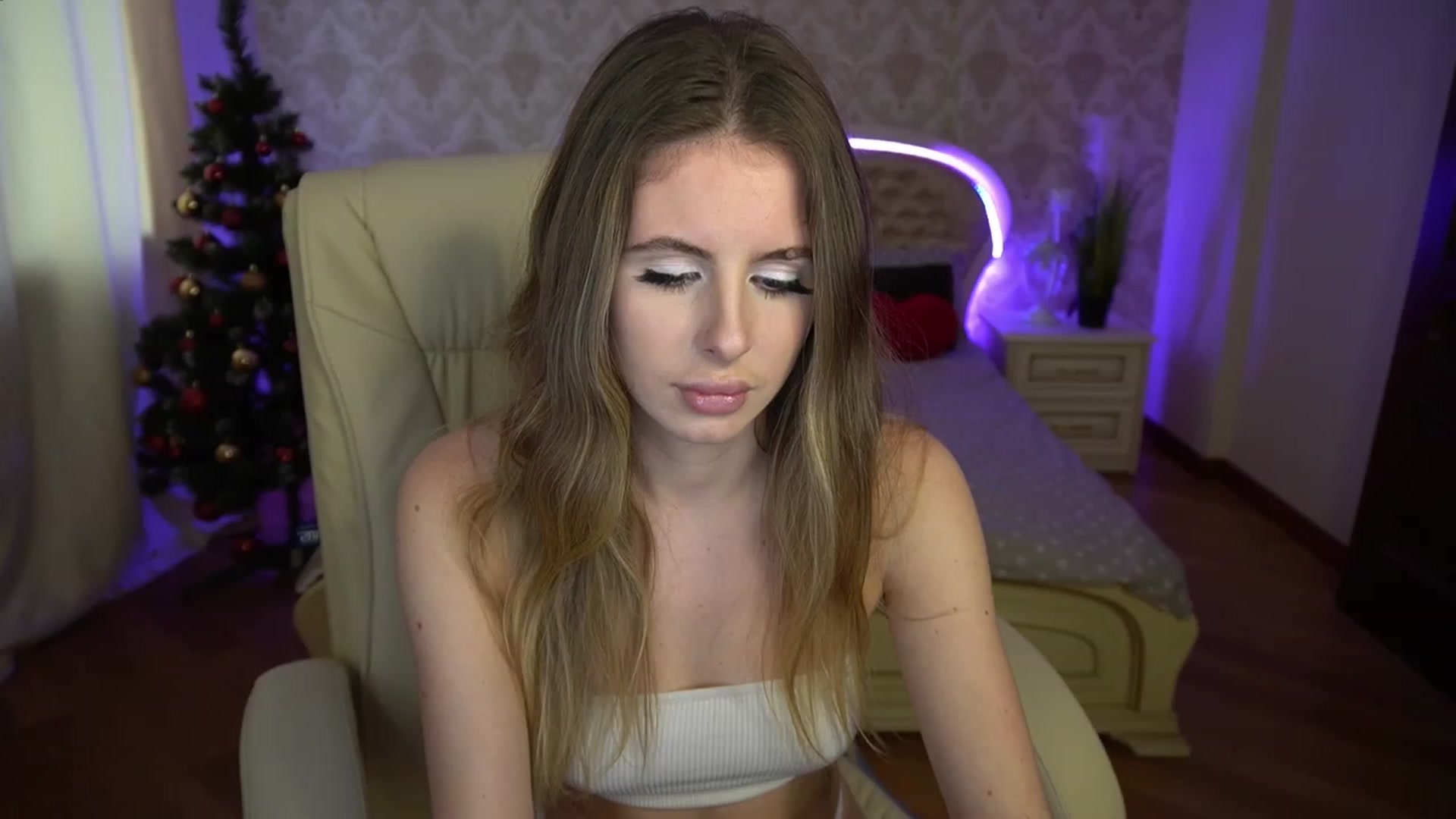 Gallery image thumbnail from MissGadriela's myfreecams stream on, 12/07/2022, 08:58 image 2 of 20