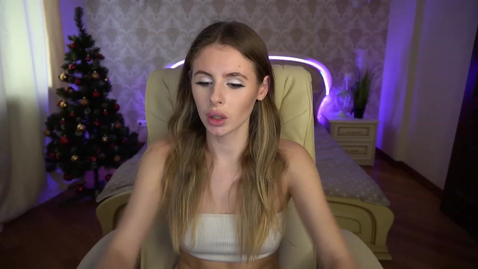 Gallery image thumbnail from MissGadriela's myfreecams stream on, 12/07/2022, 10:17 image 8 of 20