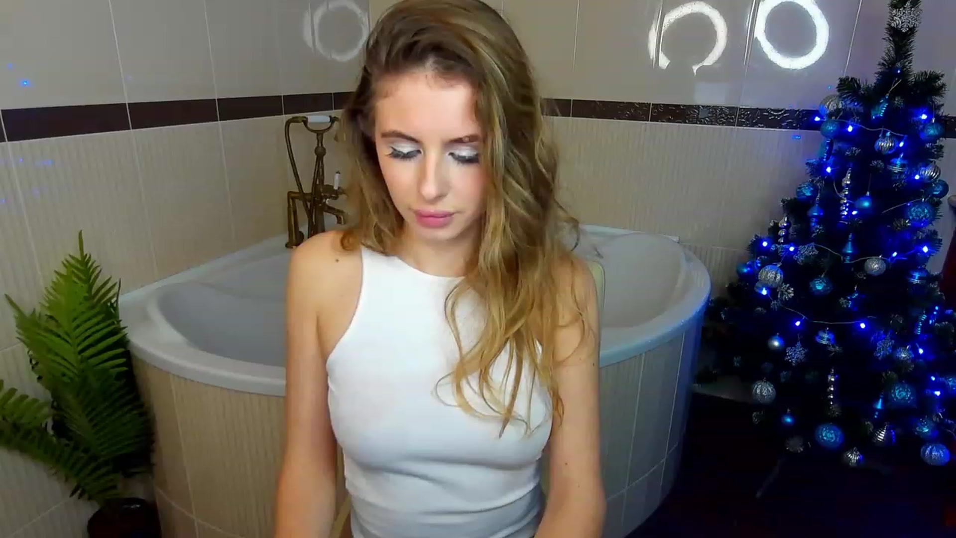 Gallery image thumbnail from MissGadriela's myfreecams stream on, 12/29/2022, 09:12 image 2 of 20