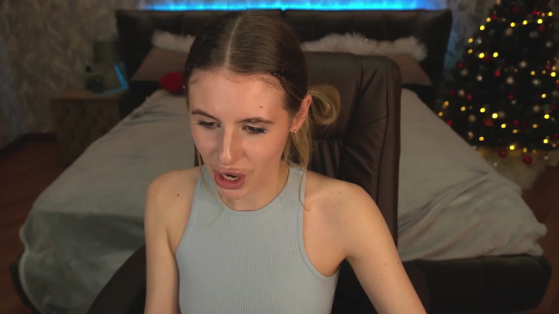 Gallery image thumbnail from MissGadriela's myfreecams stream on, 01/06/2023, 16:20 image 9 of 20